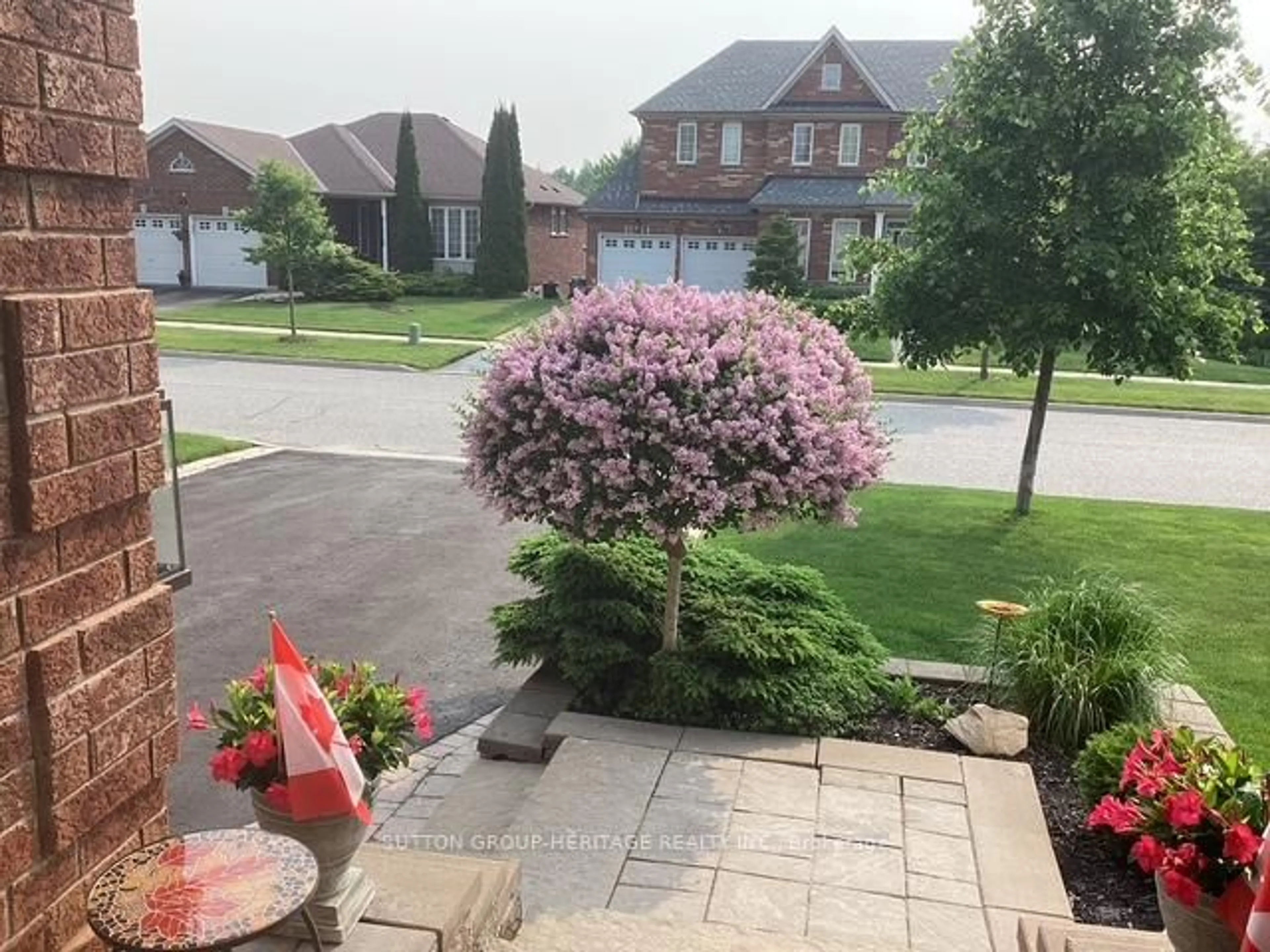 Patio, street for 22 Ash Green Lane, Uxbridge Ontario L9P 2A8