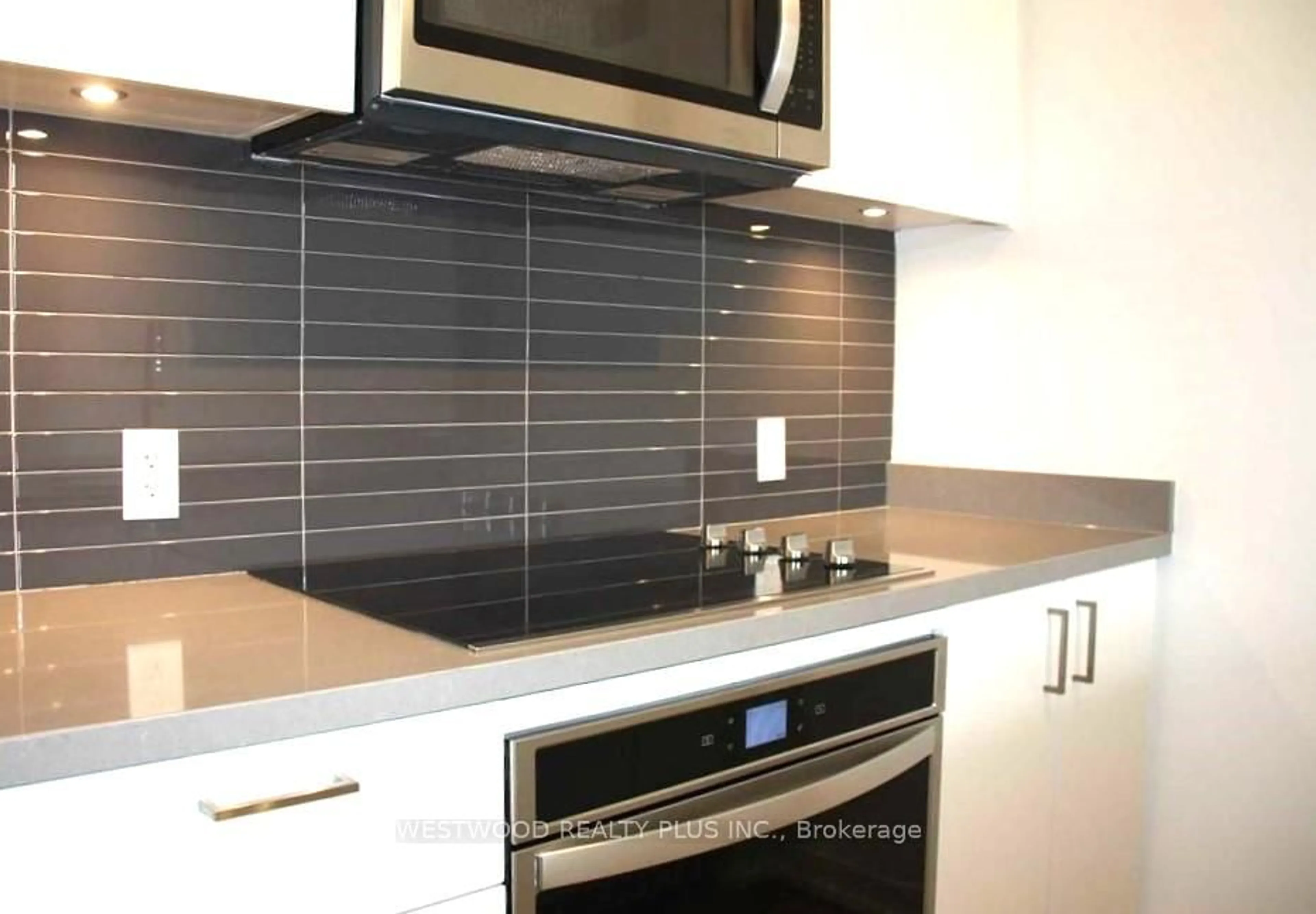 Standard kitchen, ceramic/tile floor for 3 Rosewater St #TH116W, Richmond Hill Ontario L4C 5T6