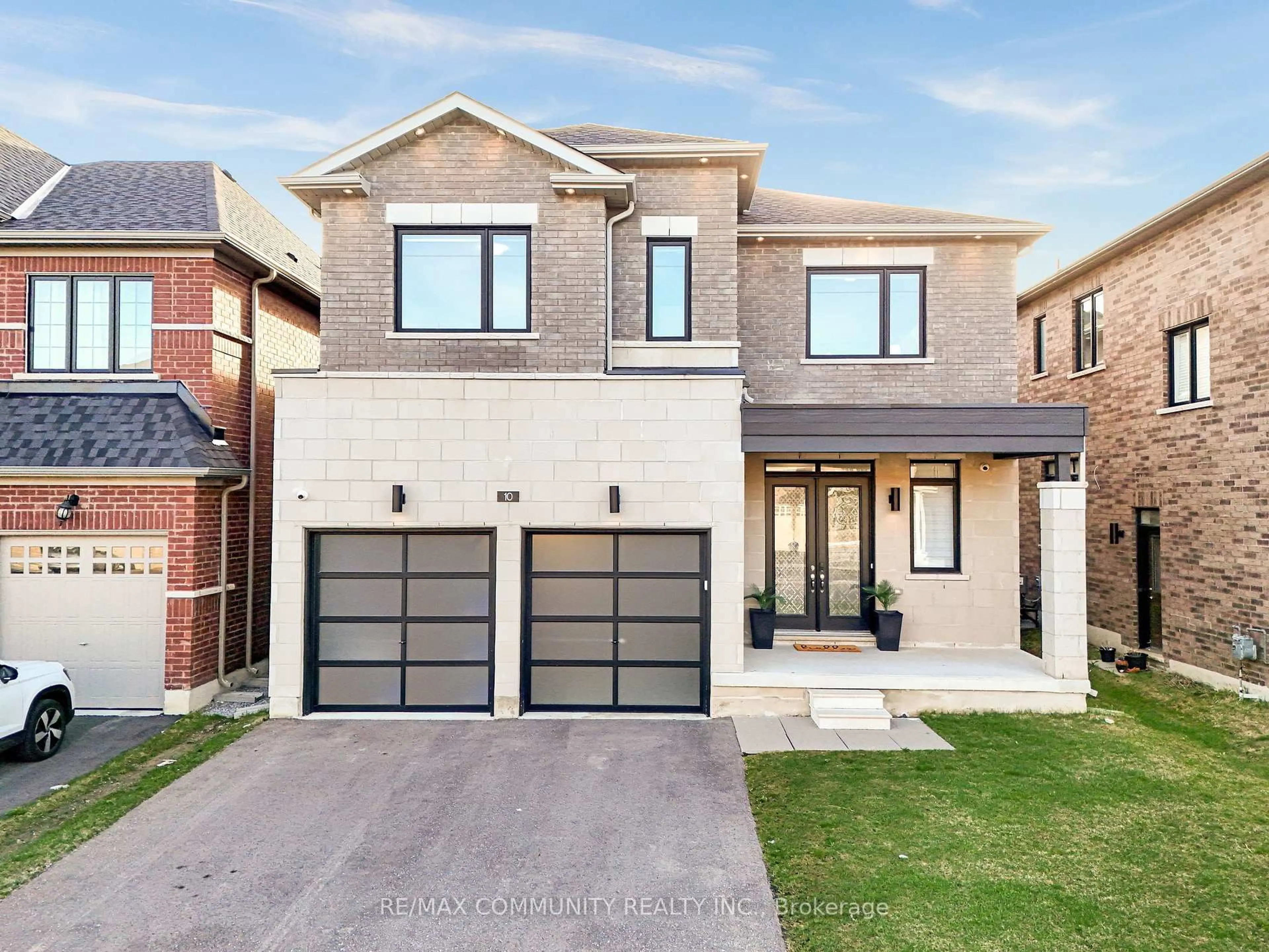Home with brick exterior material, street for 10 Nigh Dr, Markham Ontario L3S 0G4