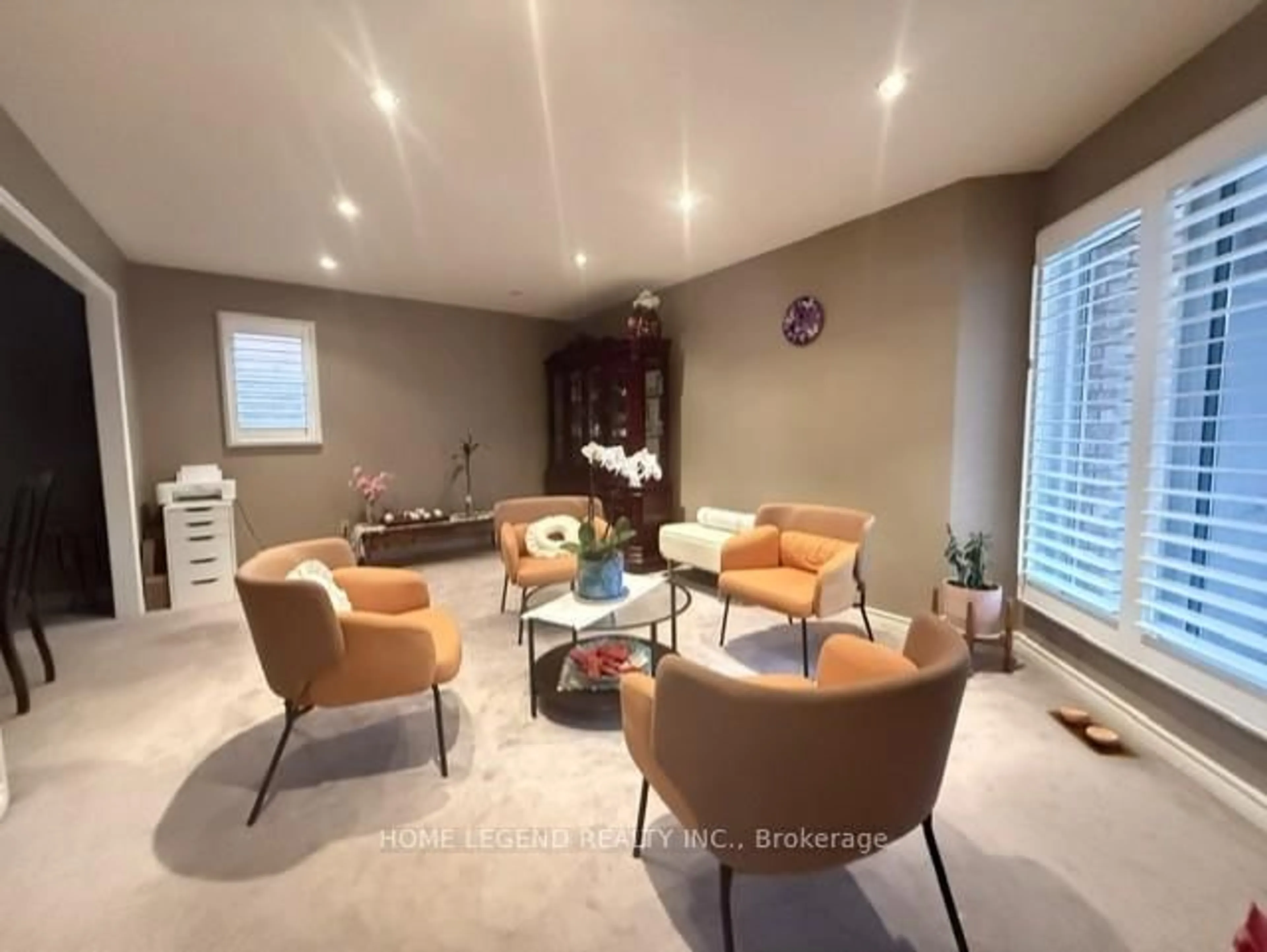 A pic of a room for 61 Redondo Dr, Vaughan Ontario L4J 7S7