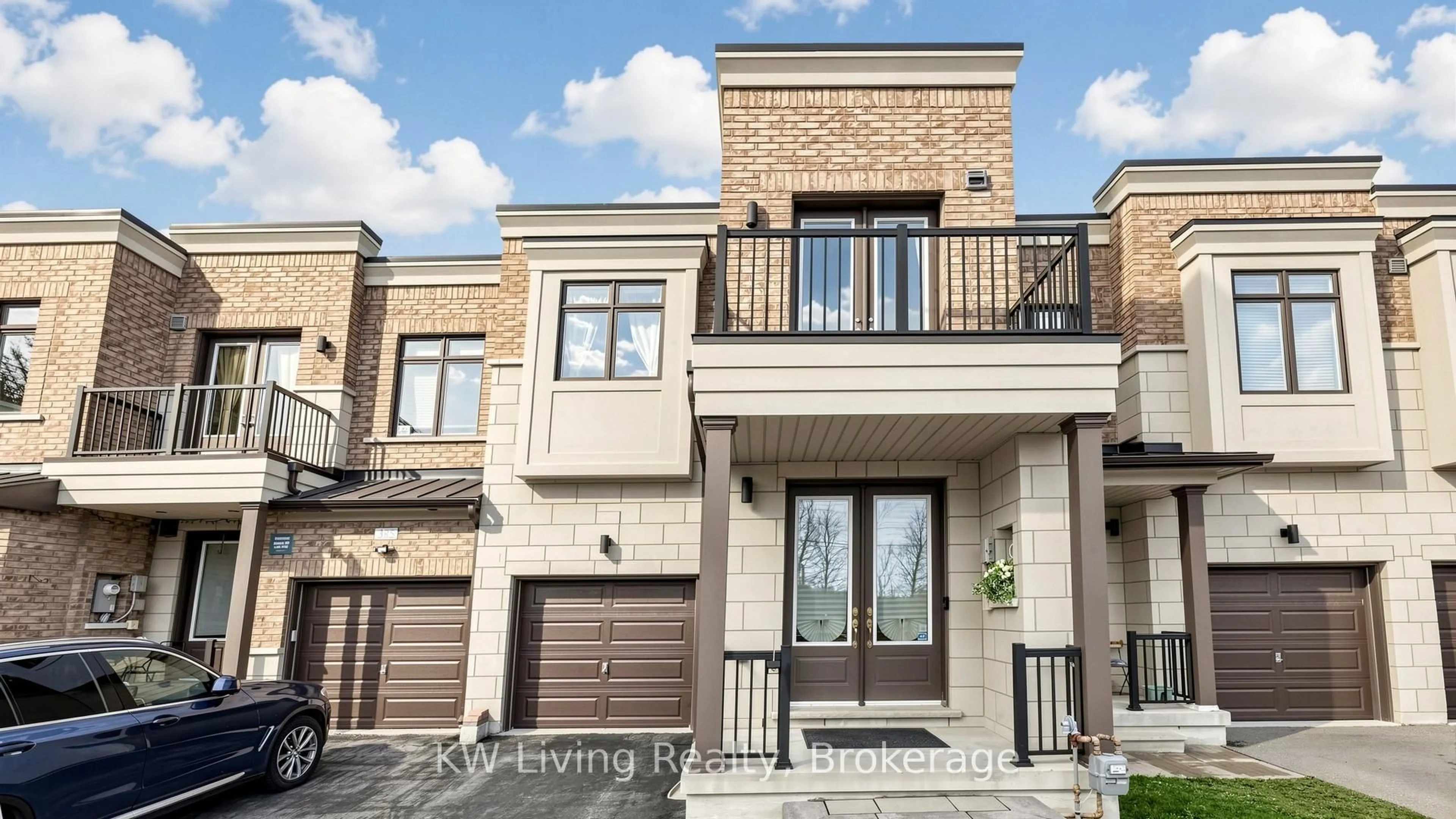 Home with brick exterior material, street for 389 Elyse Crt, Aurora Ontario L4G 2C9
