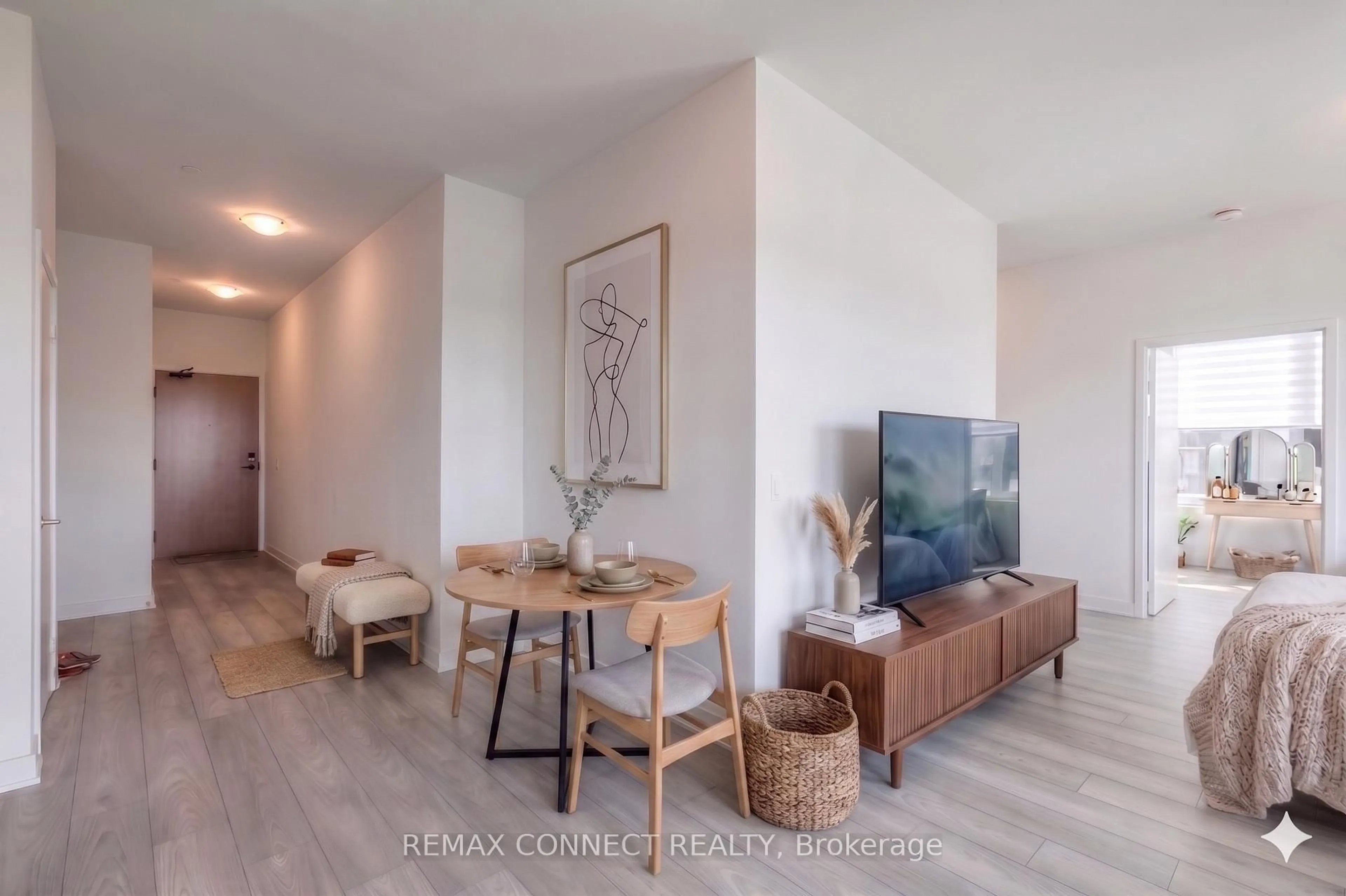 Living room with furniture, wood/laminate floor for 2920 Highway 7 Rd #3301, Vaughan Ontario L4K 0P4