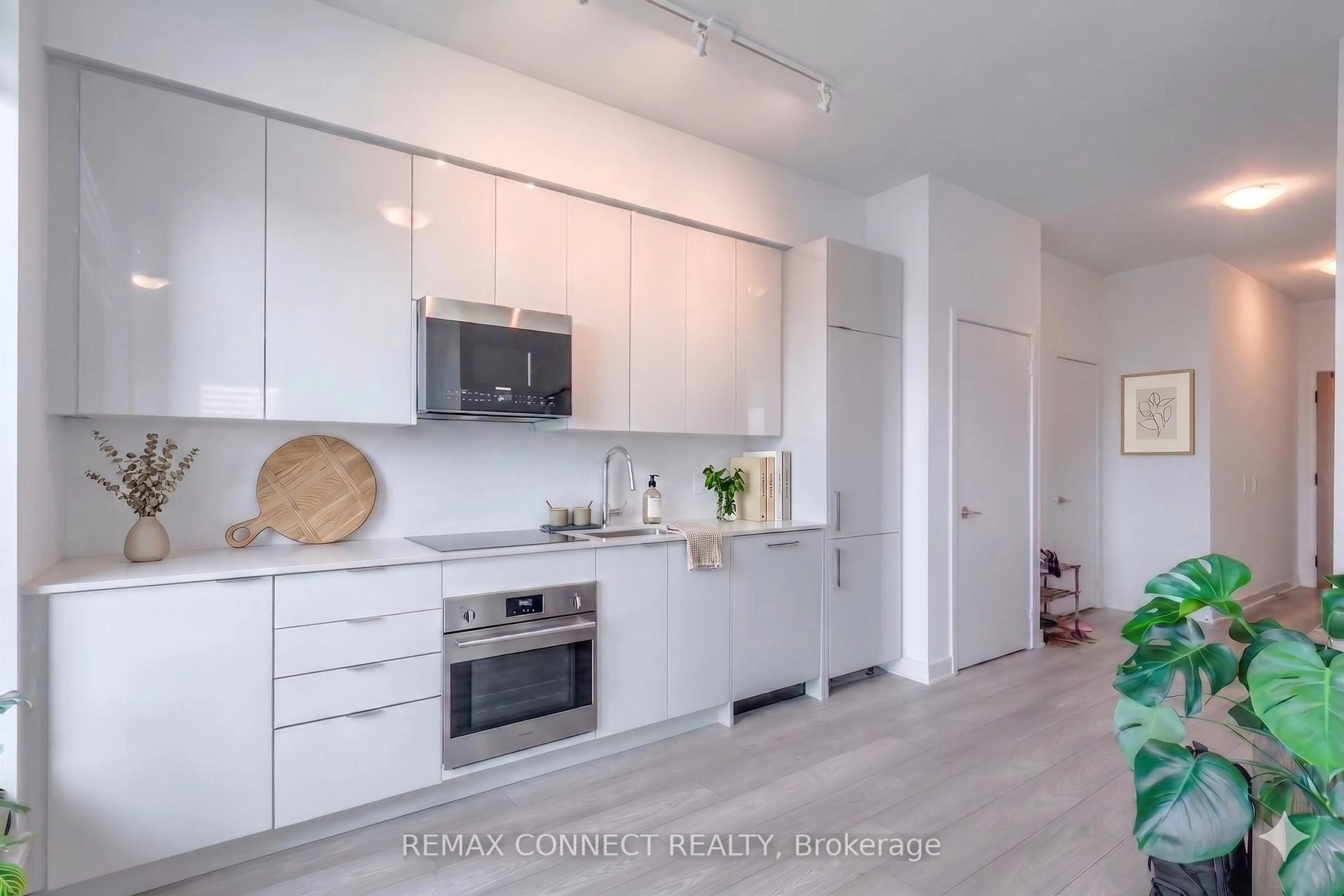 Open concept kitchen, unknown for 2920 Highway 7 Rd #3301, Vaughan Ontario L4K 0P4