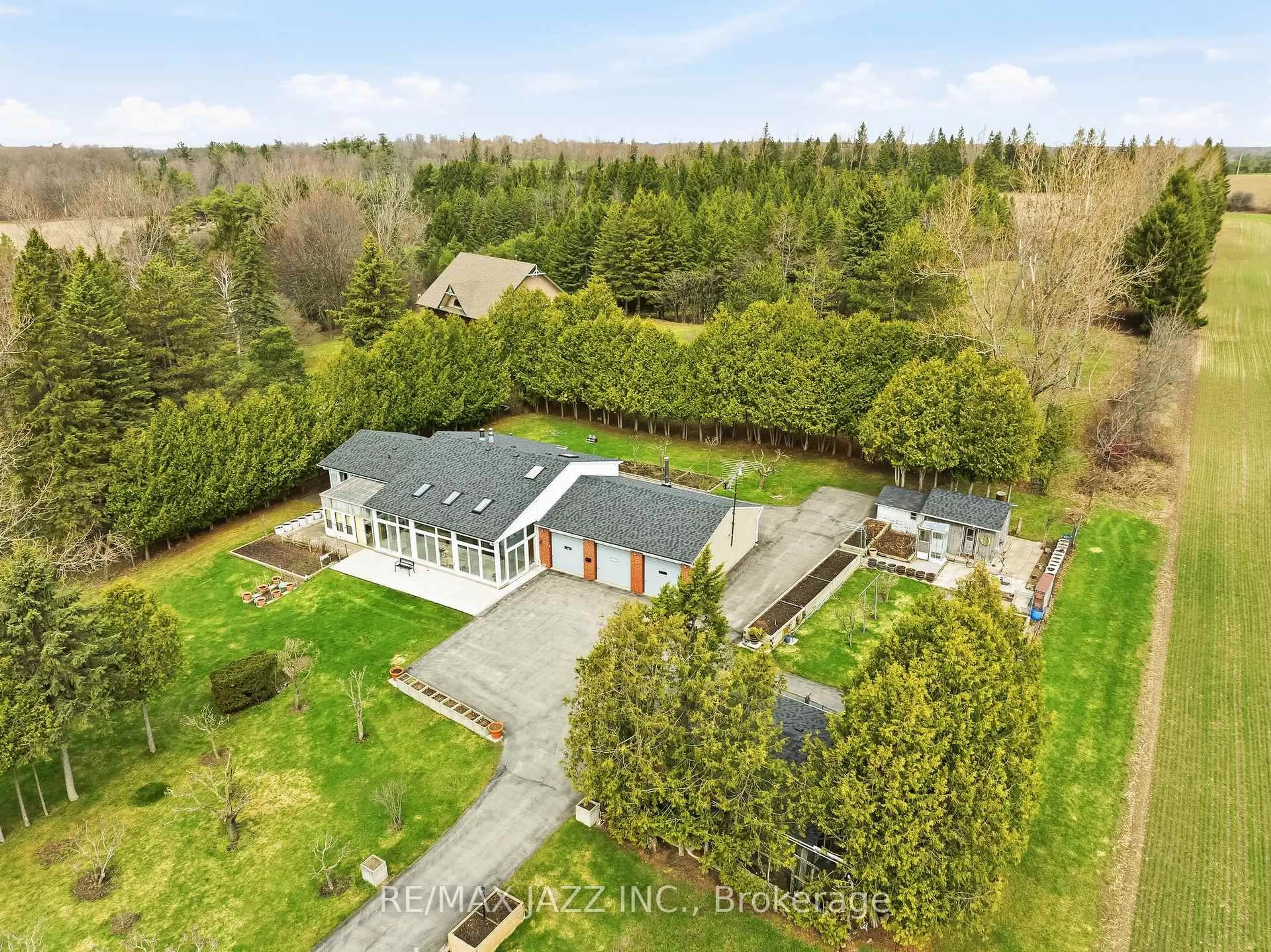 A pic from outside/outdoor area/front of a property/back of a property/a pic from drone, unknown for 4320 Bloomington Rd, Whitchurch-Stouffville Ontario L4A 7X5