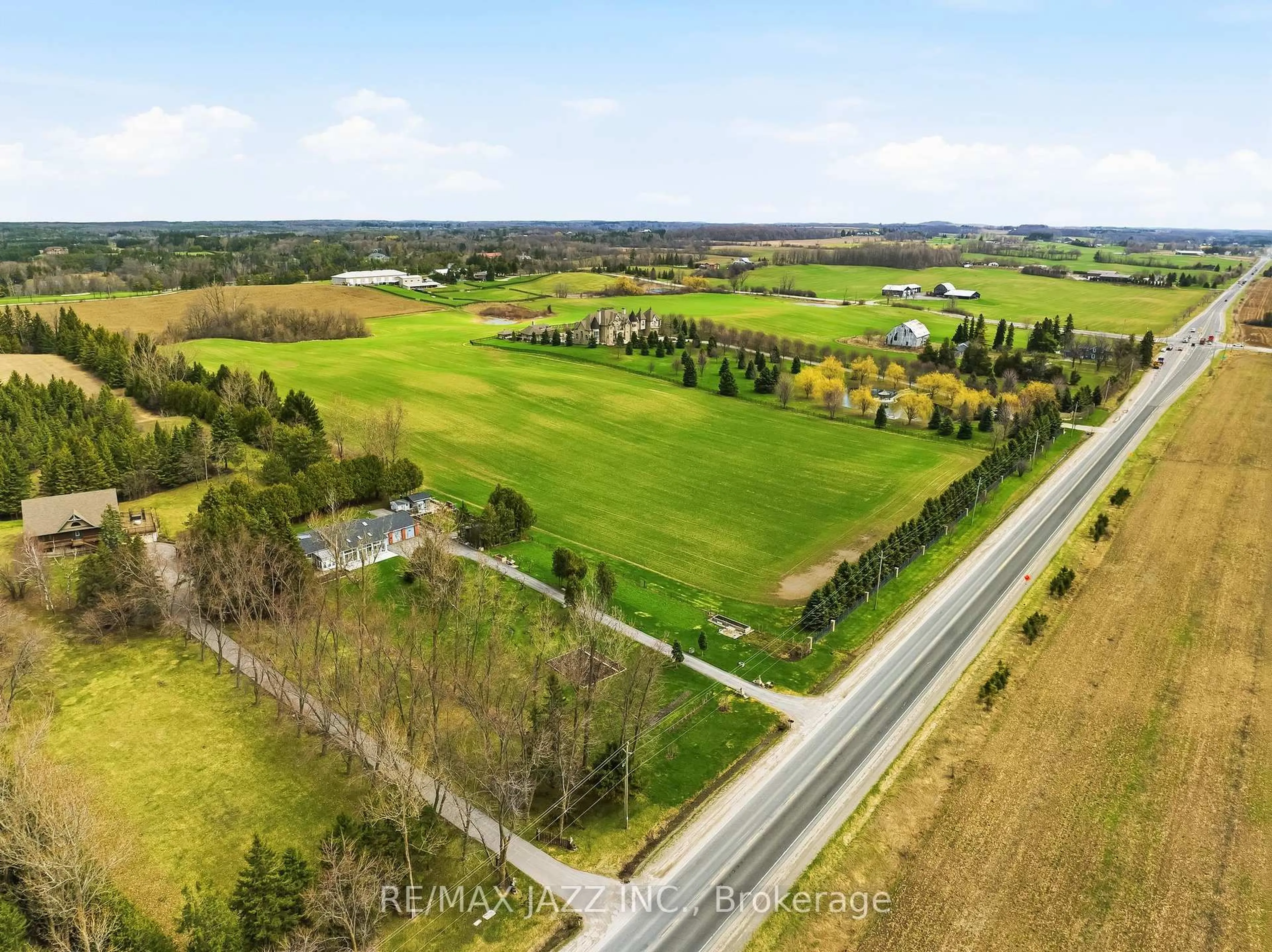 A pic from outside/outdoor area/front of a property/back of a property/a pic from drone, unknown for 4320 Bloomington Rd, Whitchurch-Stouffville Ontario L4A 7X5