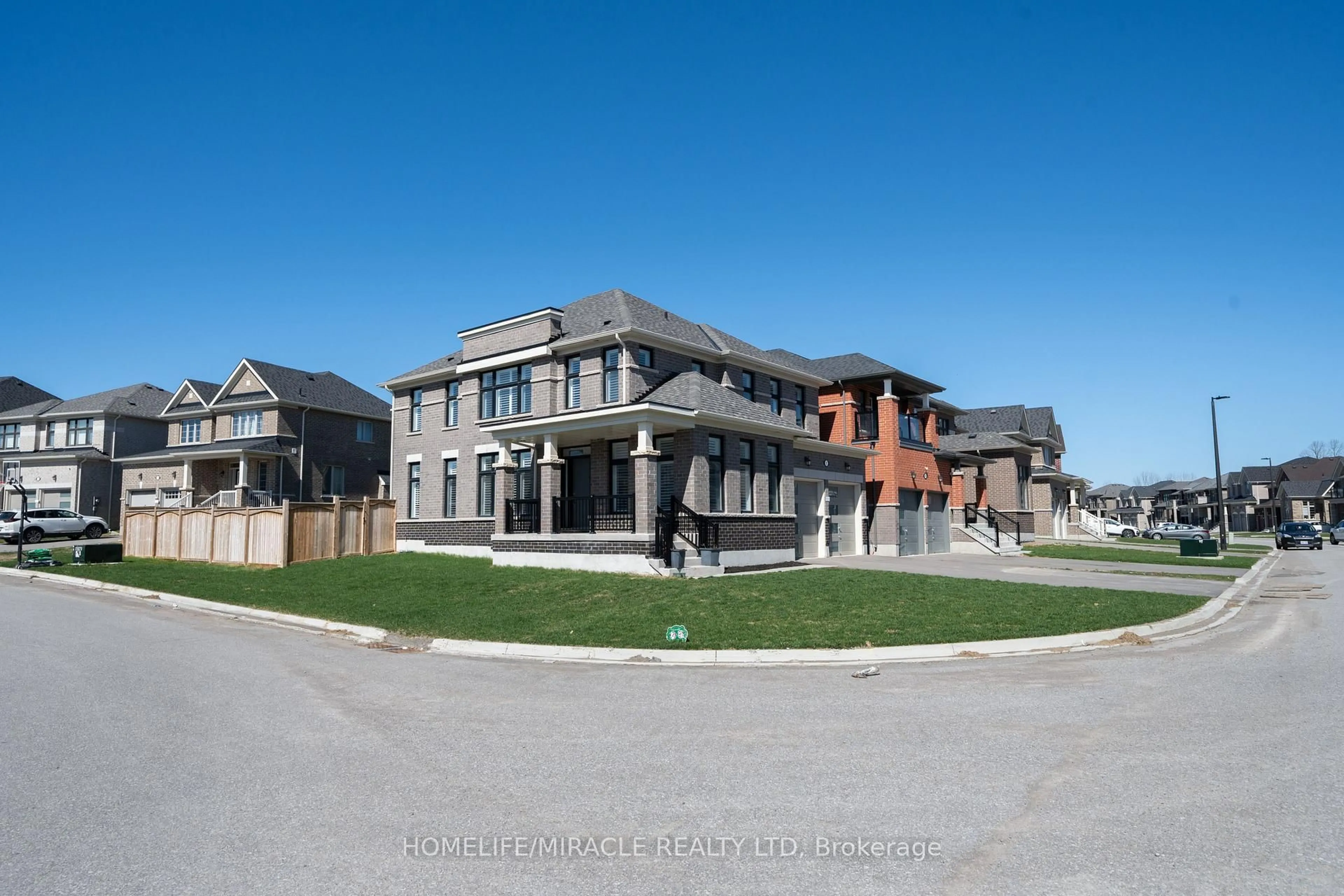 Unknown for 1 Ainslie Hill Cres, Georgina Ontario L0E 1R0