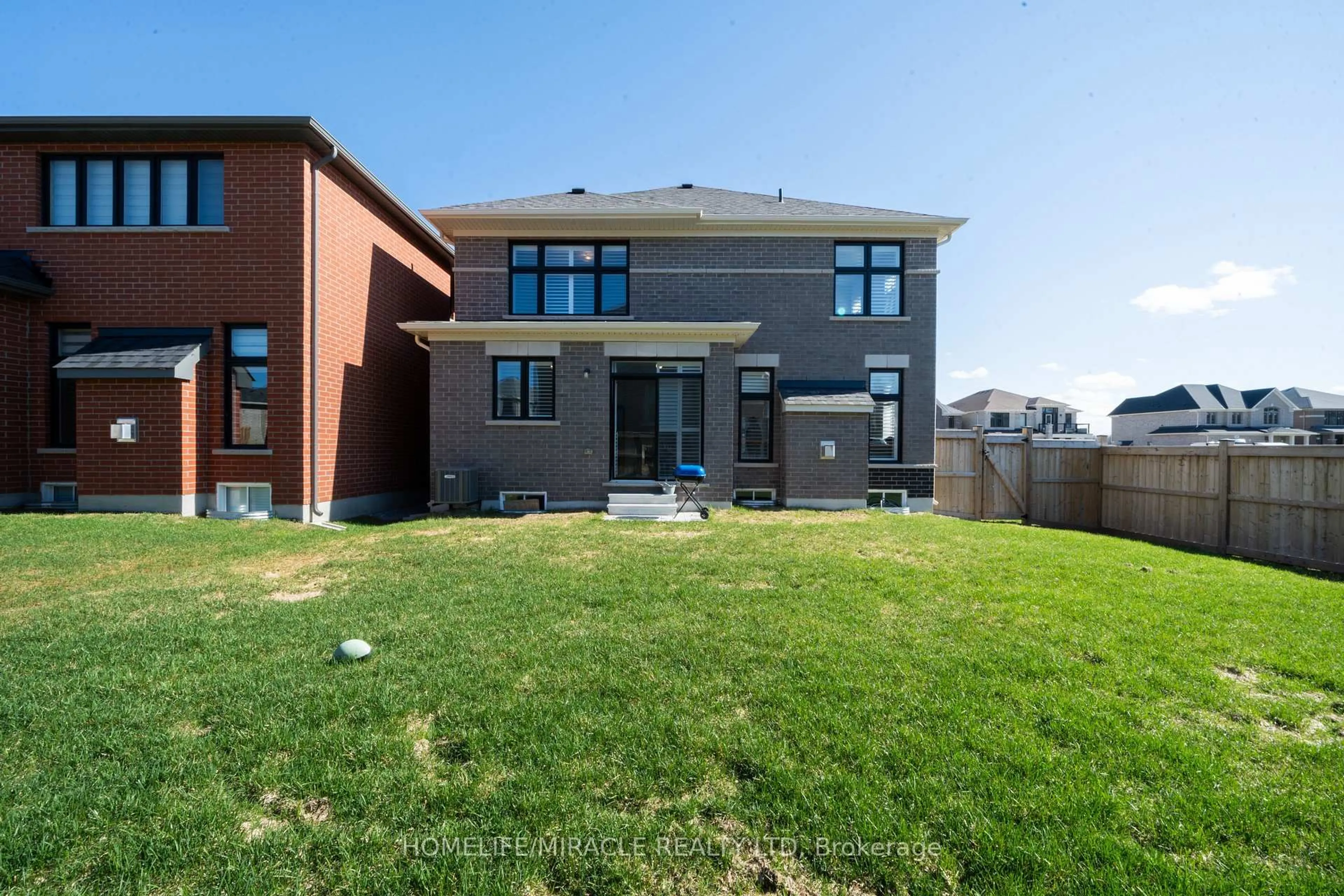 Home with brick exterior material, unknown for 1 Ainslie Hill Cres, Georgina Ontario L0E 1R0