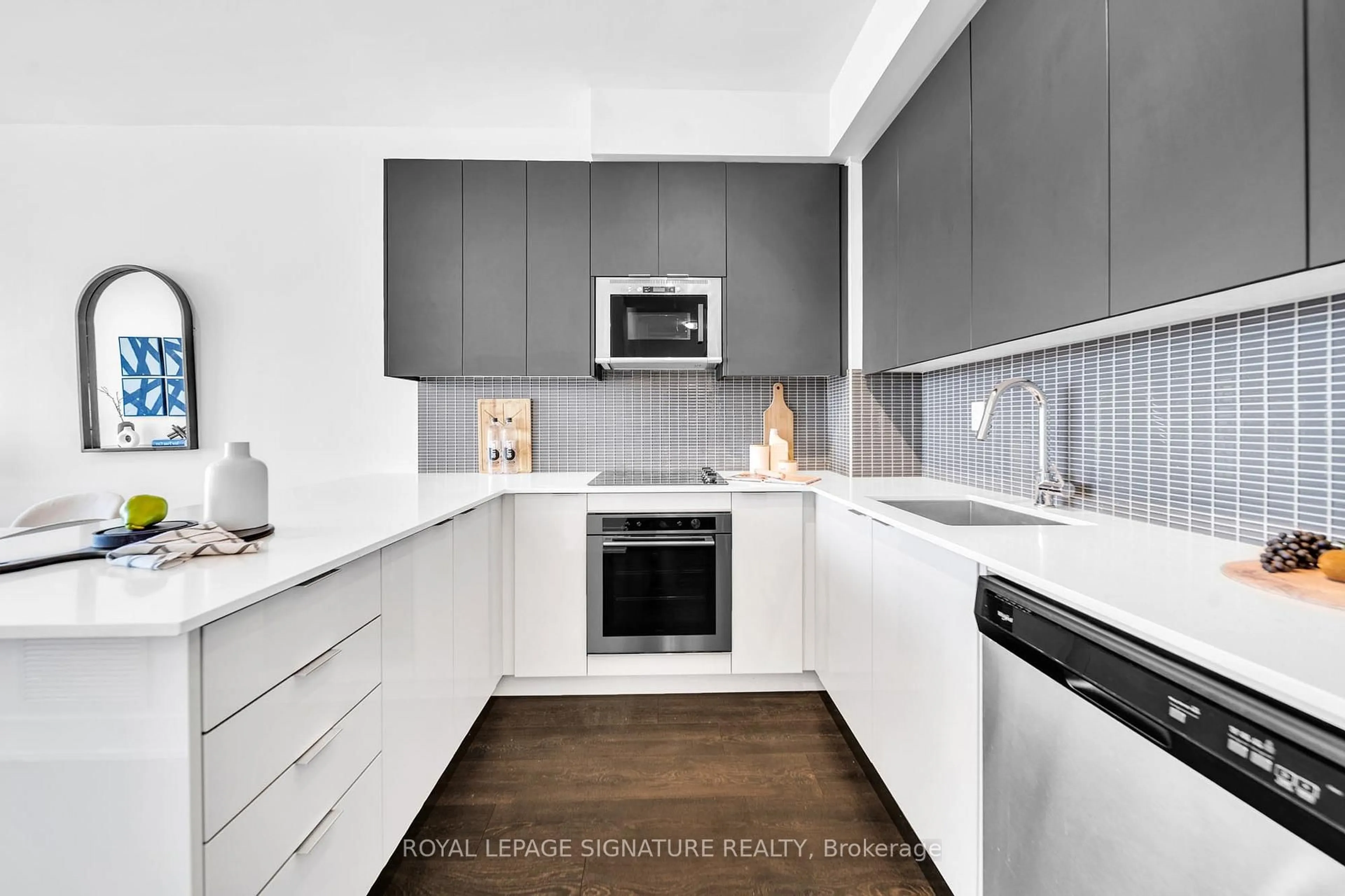 Contemporary kitchen, unknown for 2908 Highway 7 #1610, Vaughan Ontario L4K 0K5