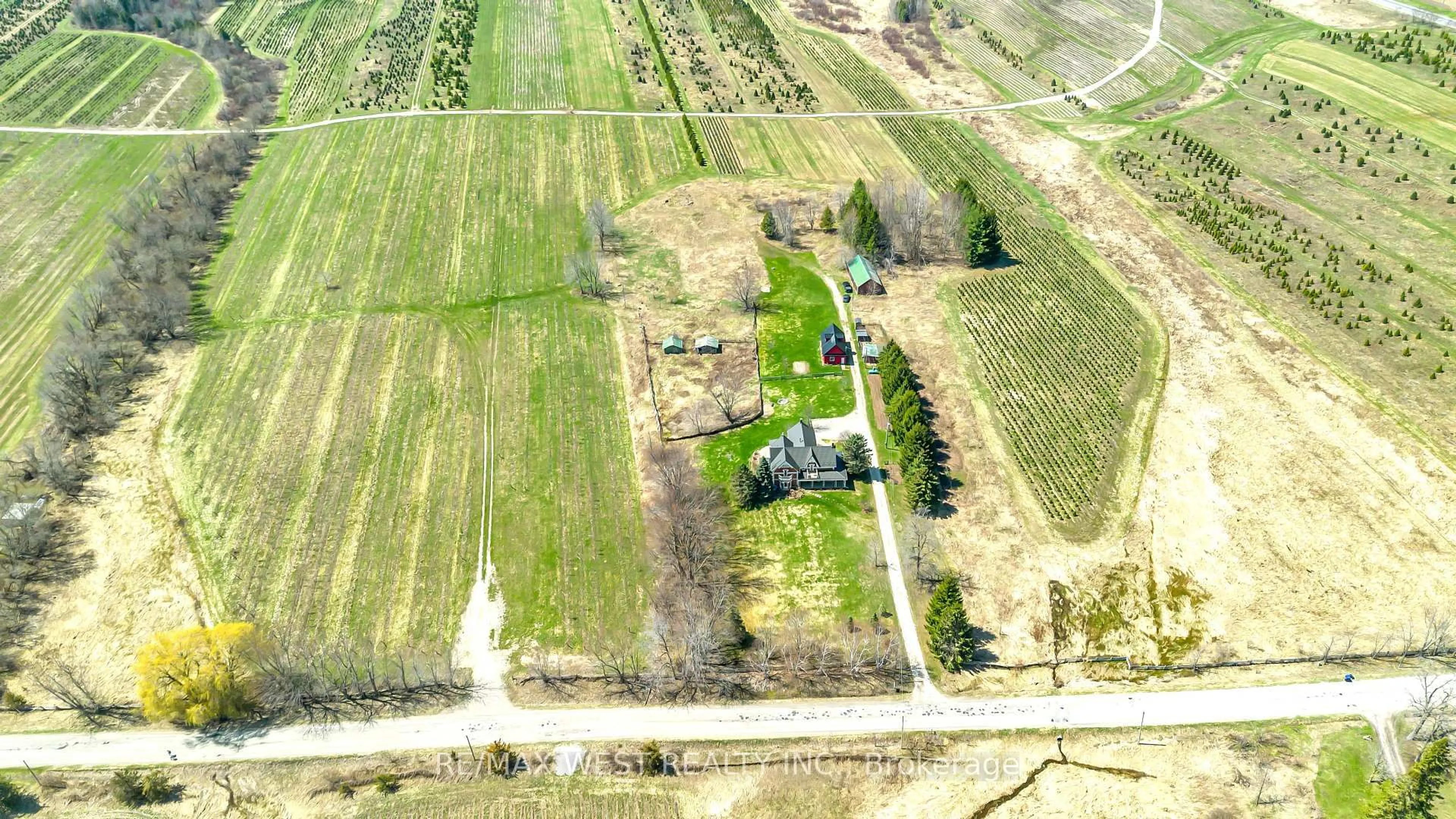 A pic from outside/outdoor area/front of a property/back of a property/a pic from drone, street for 5994 Concession Rd 2, Adjala-Tosorontio Ontario L0M 1J0