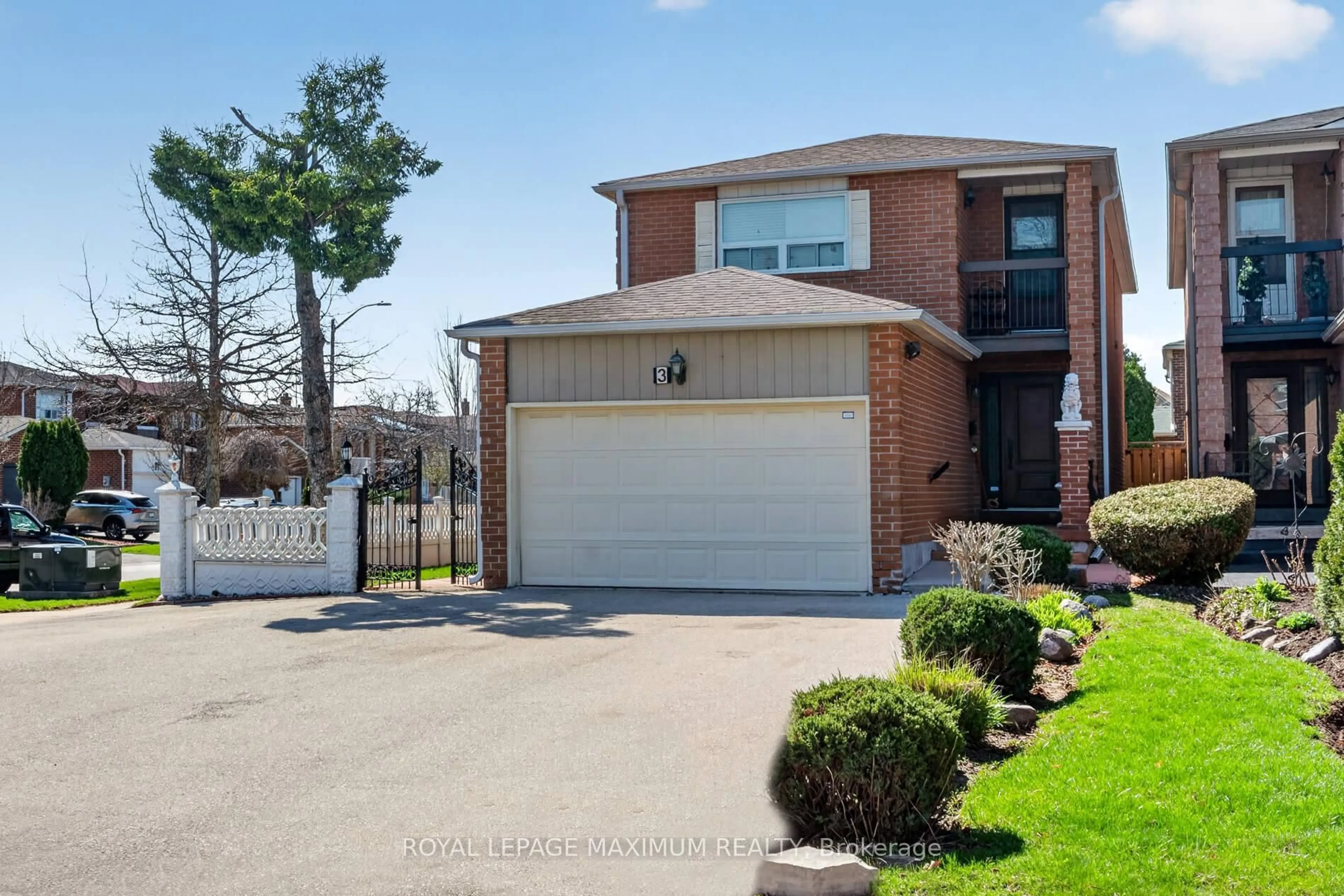 Home with brick exterior material, street for 3 Muzzo Crt, Vaughan Ontario L4L 3K2