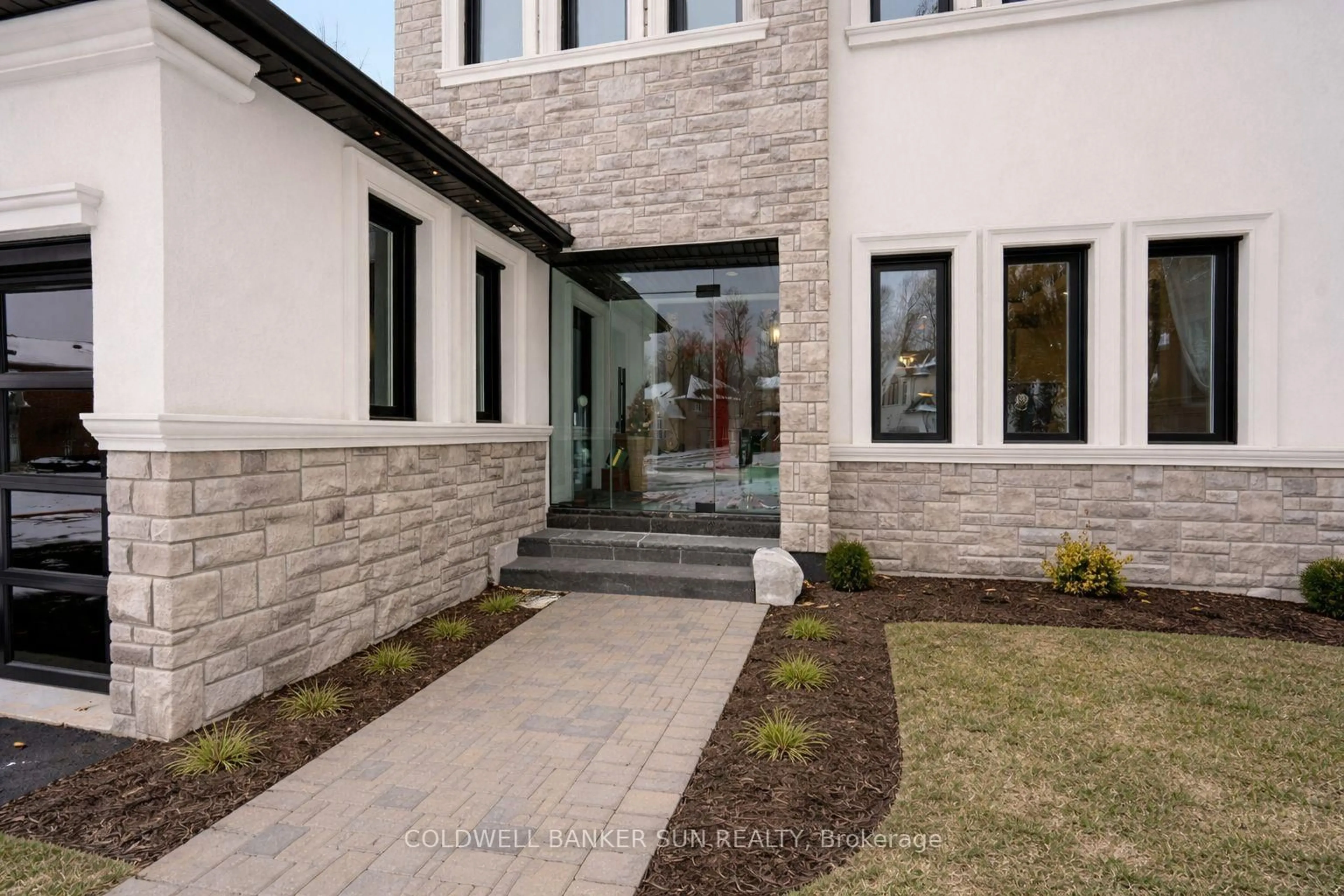 Home with brick exterior material, street for 34 Previn Crt, New Tecumseth Ontario L9R 1N8