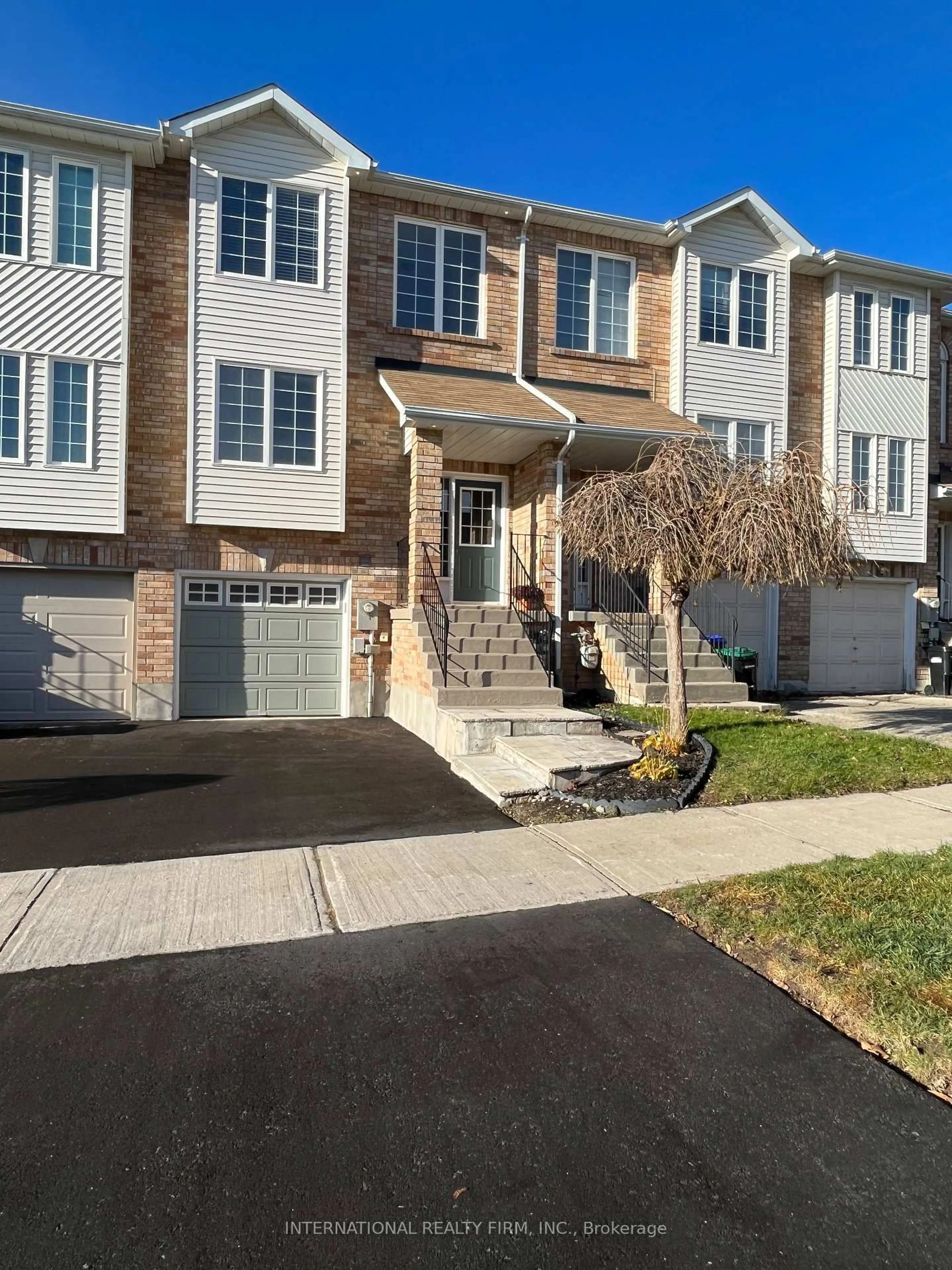 Unknown for 44 Natale Crt, Bradford West Gwillimbury Ontario L3Z 3B1