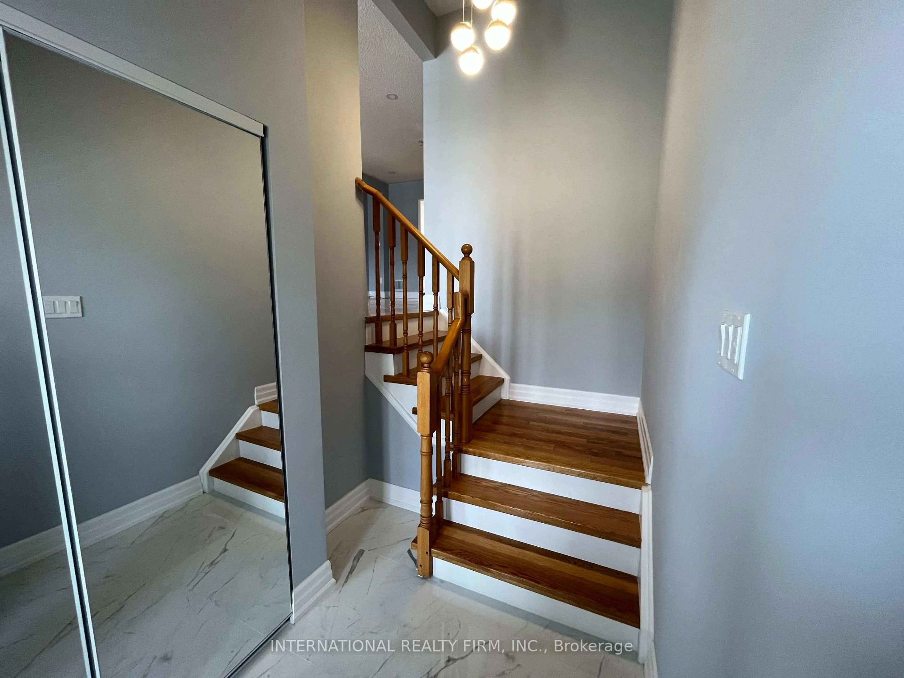 Unknown for 44 Natale Crt, Bradford West Gwillimbury Ontario L3Z 3B1