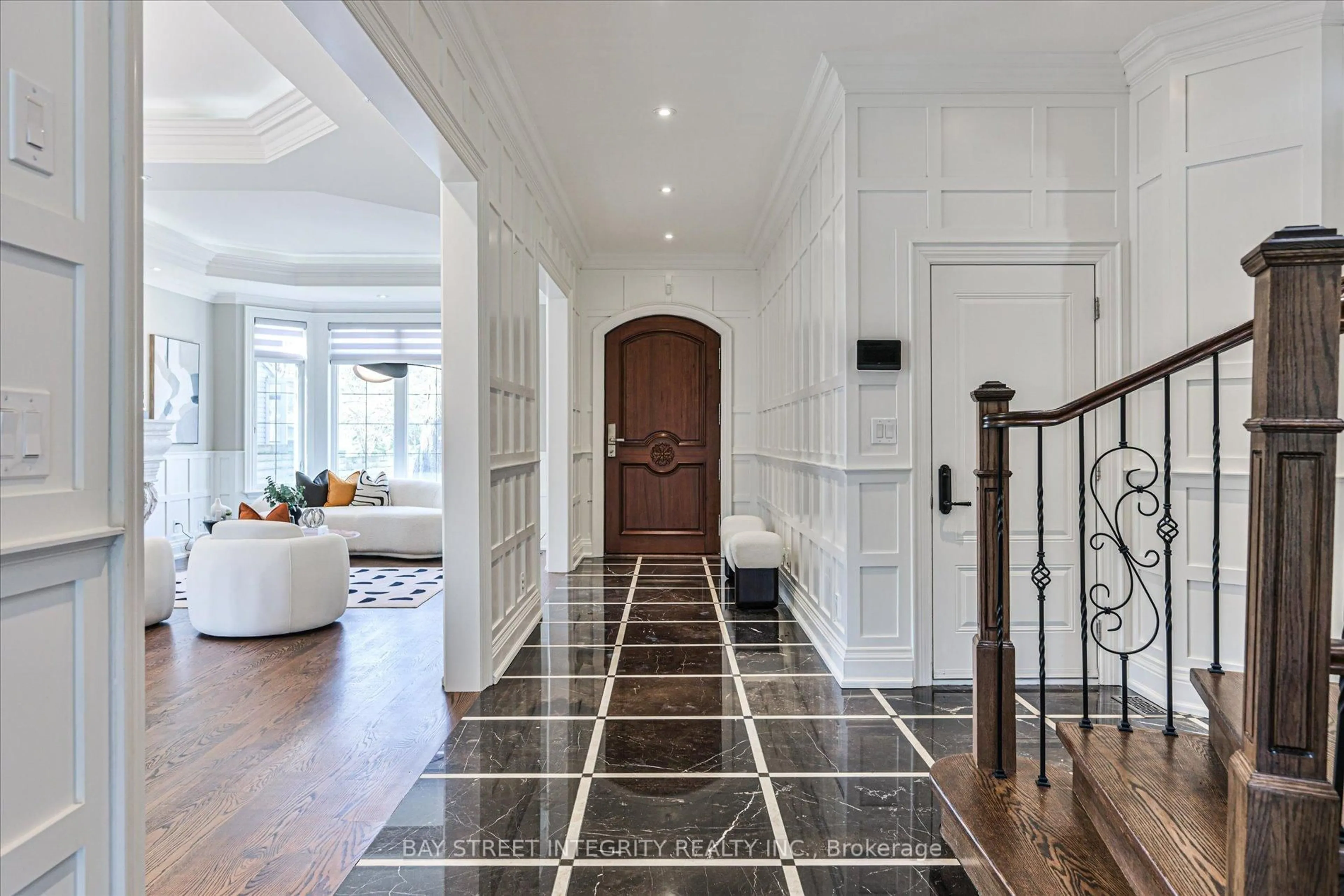 Indoor entryway for 65 Sunset Beach Rd, Richmond Hill Ontario L4E 3G7