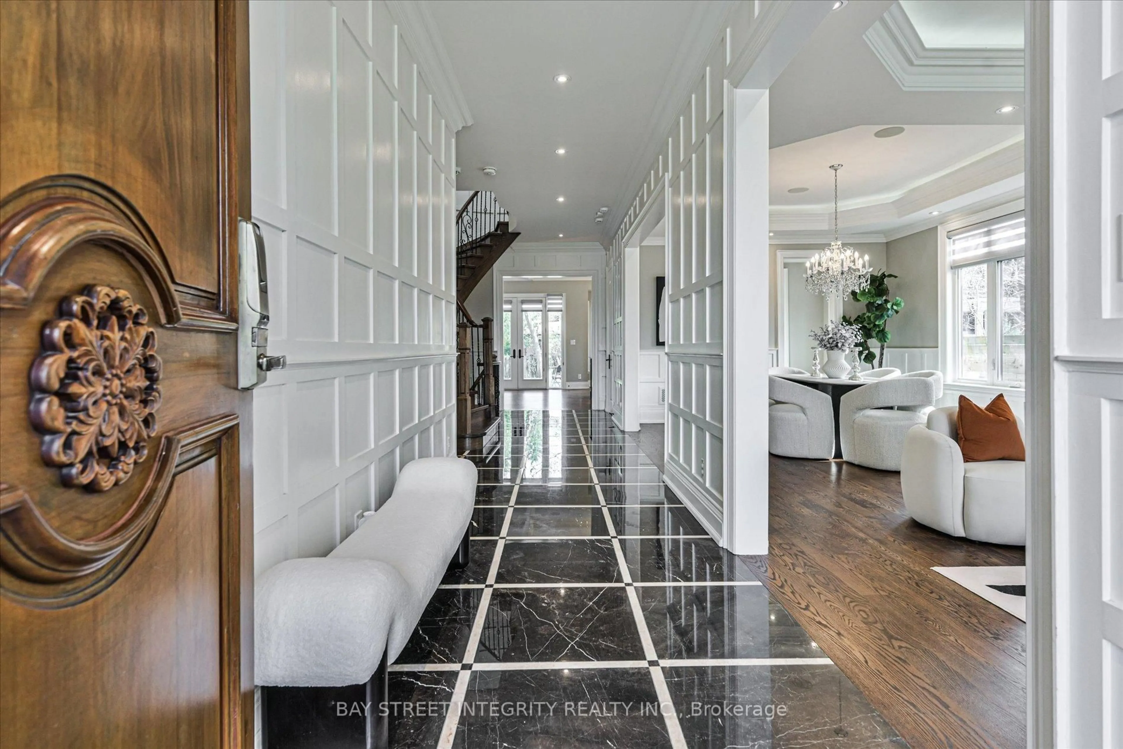 Indoor entryway for 65 Sunset Beach Rd, Richmond Hill Ontario L4E 3G7