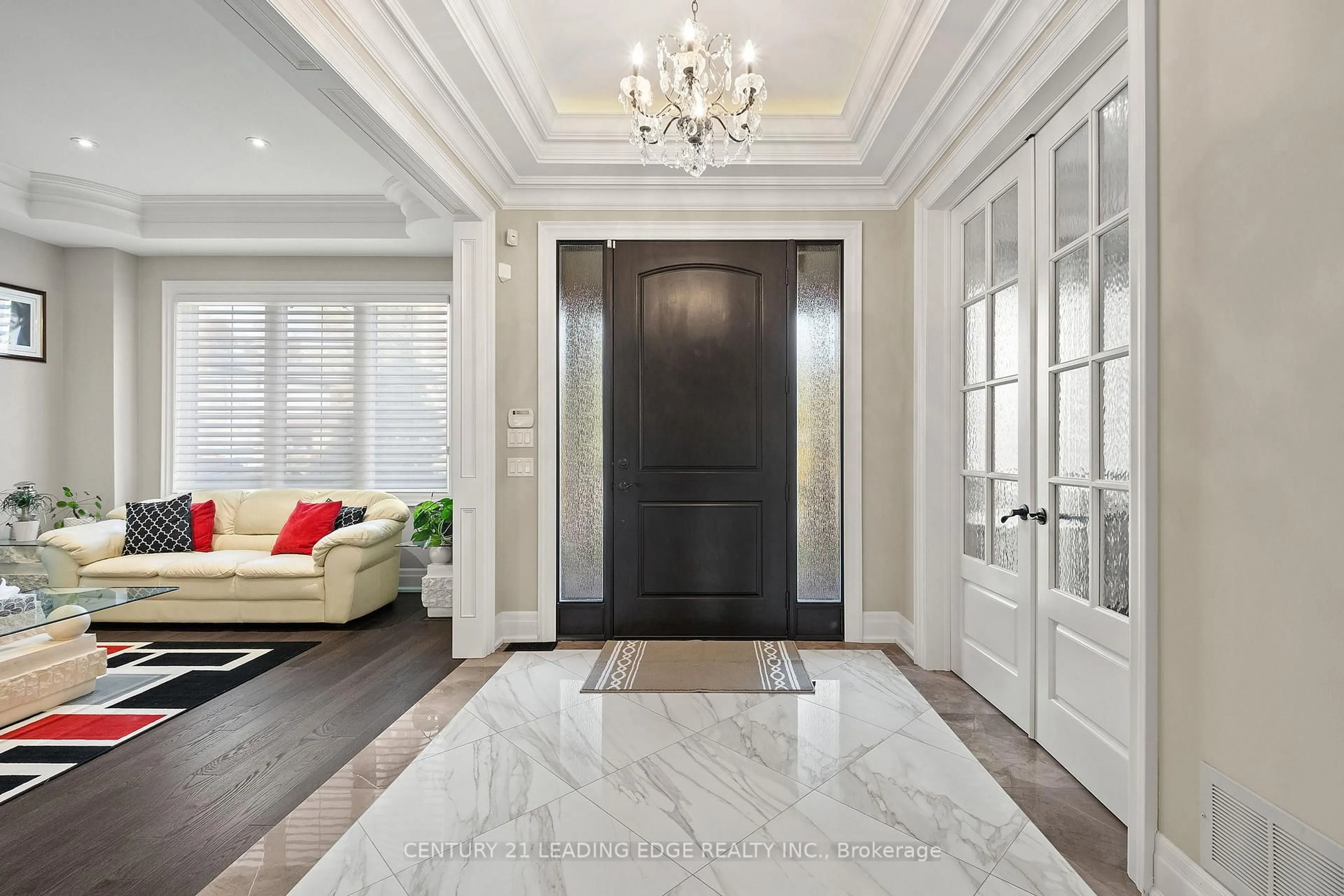 Indoor entryway for 12 JONQUIL Cres, Markham Ontario L3P 1T4