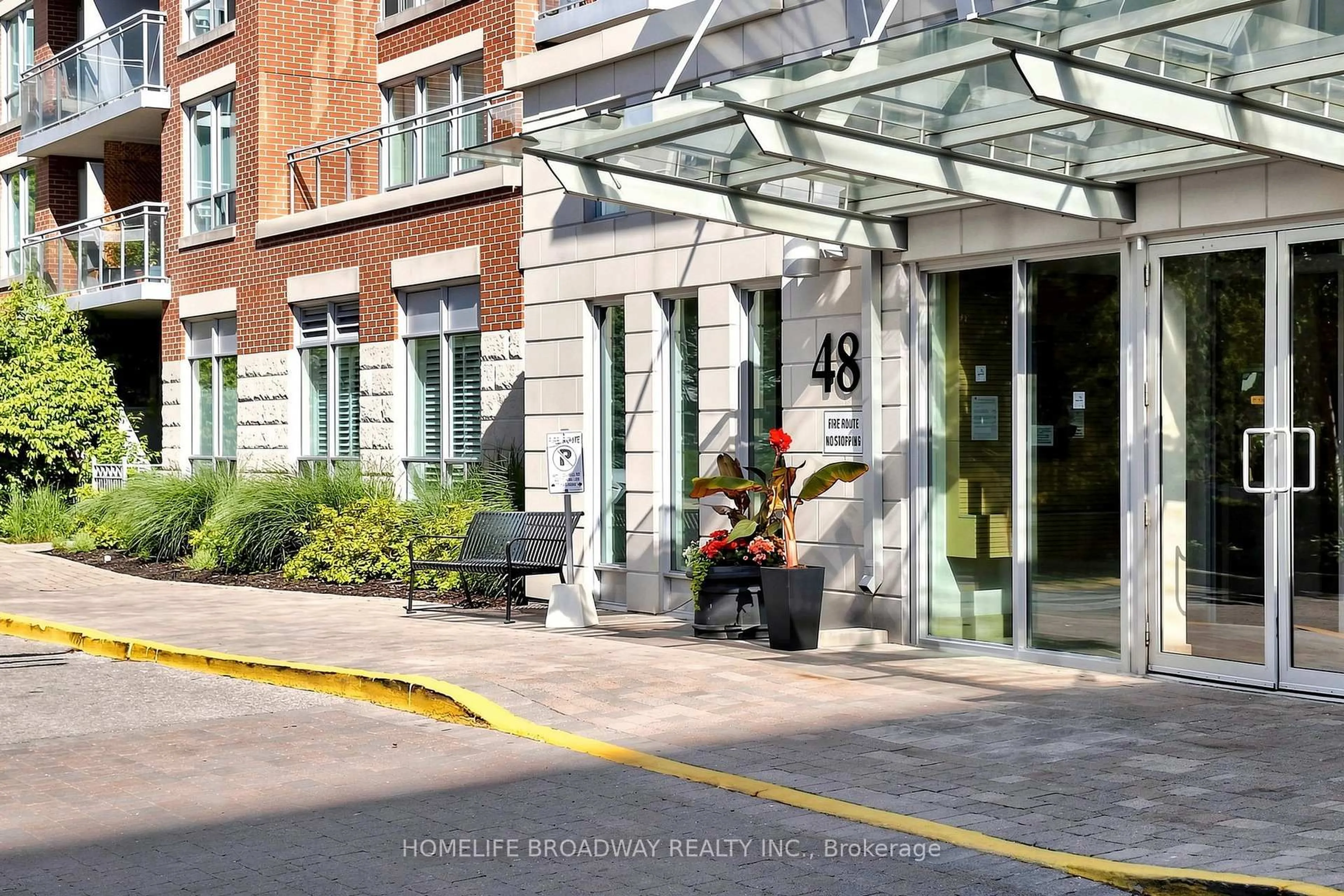 Indoor foyer for 48 Suncrest Blvd #911, Markham Ontario L3T 7Y5