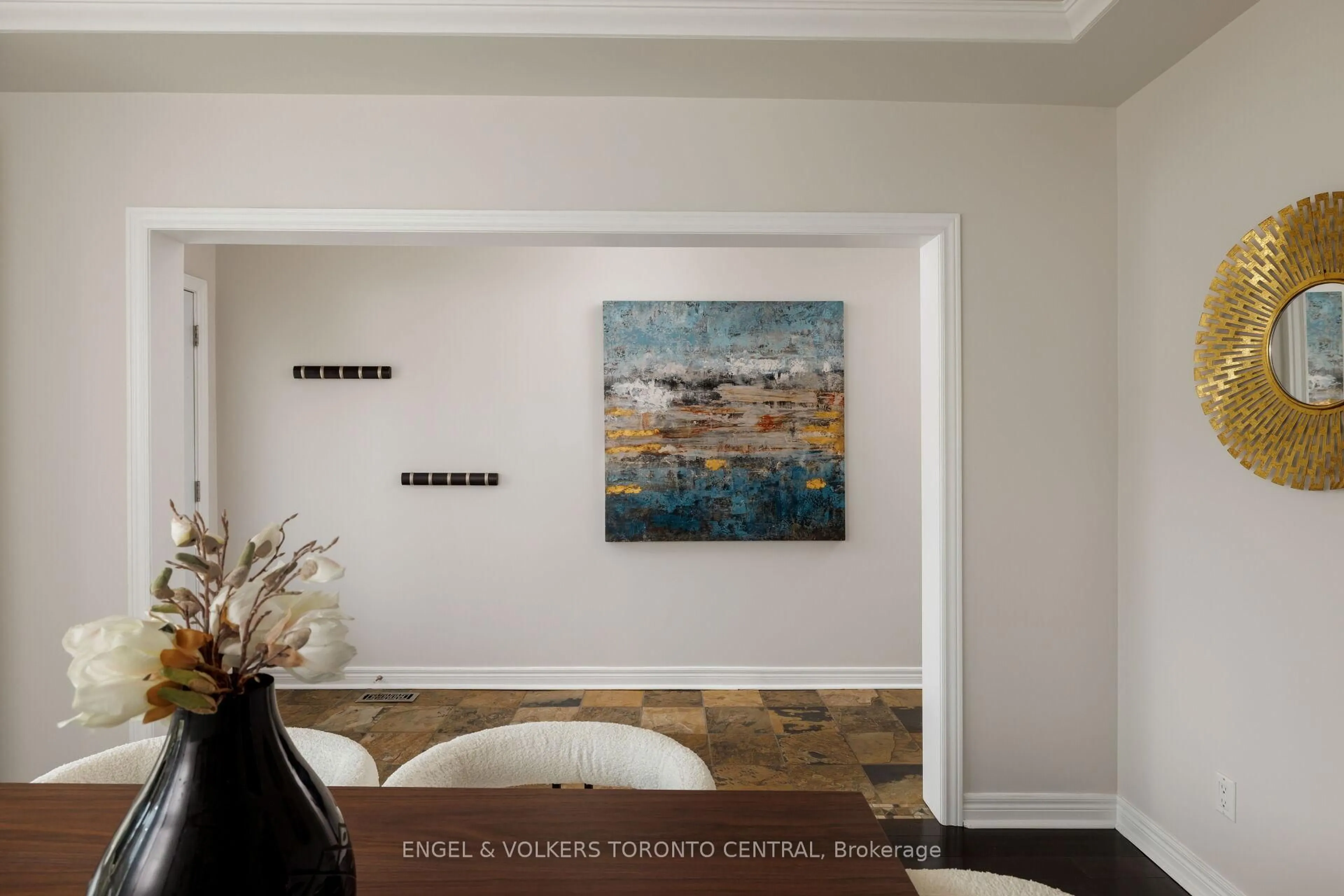 Indoor entryway for 337 Kirkvalley Cres, Aurora Ontario L4G 7S1