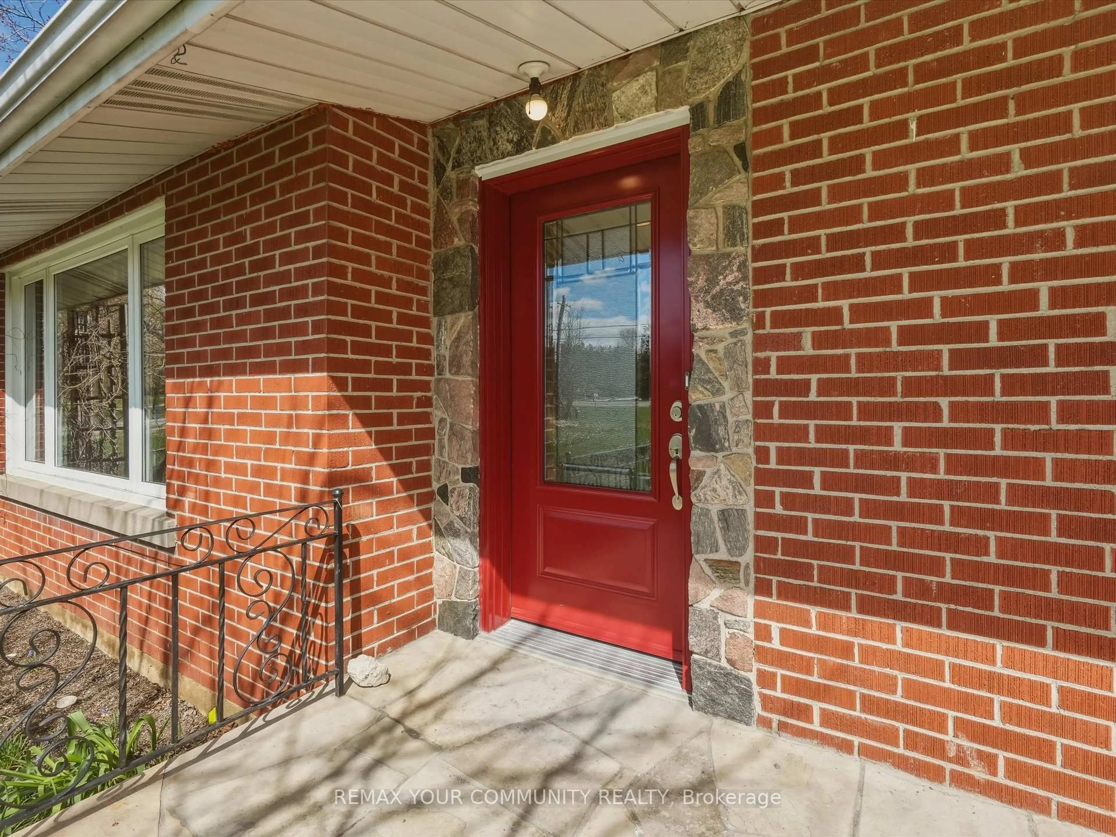 Home with brick exterior material, street for 4198 Simcoe County Road 88 Rd, Bradford West Gwillimbury Ontario L3Z 3K8