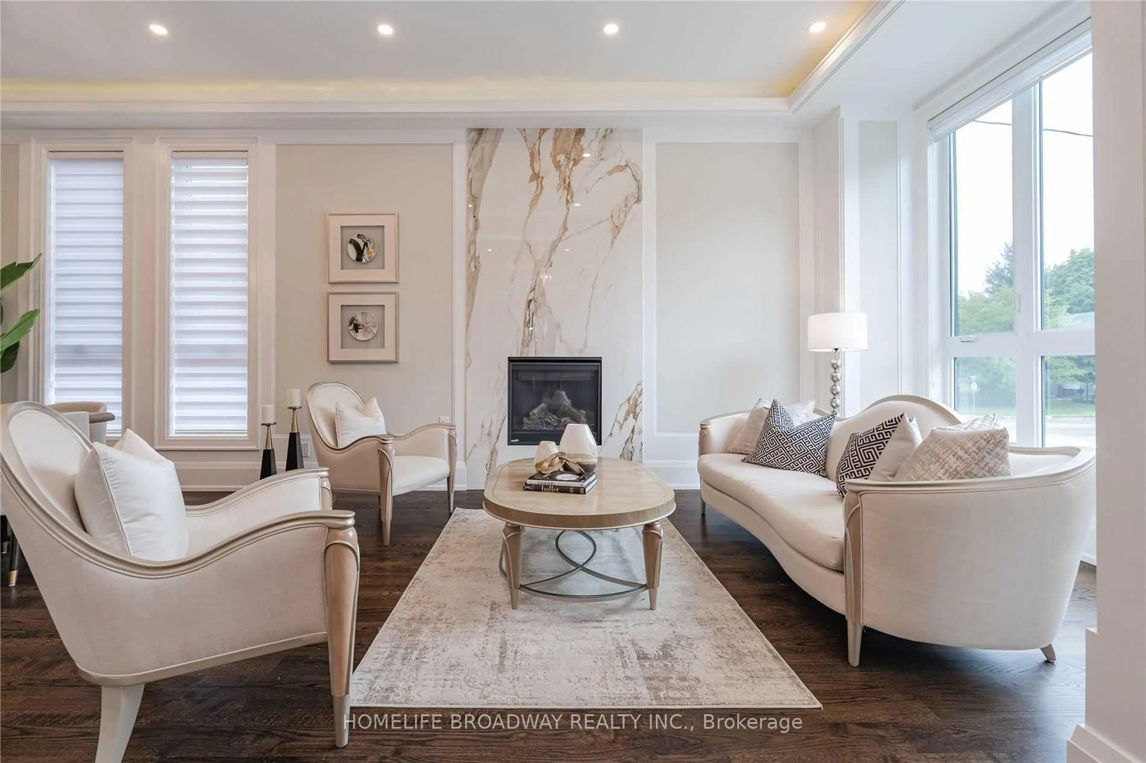 Living room with furniture, unknown for 393 Balkan Rd, Richmond Hill Ontario L4C 2P2