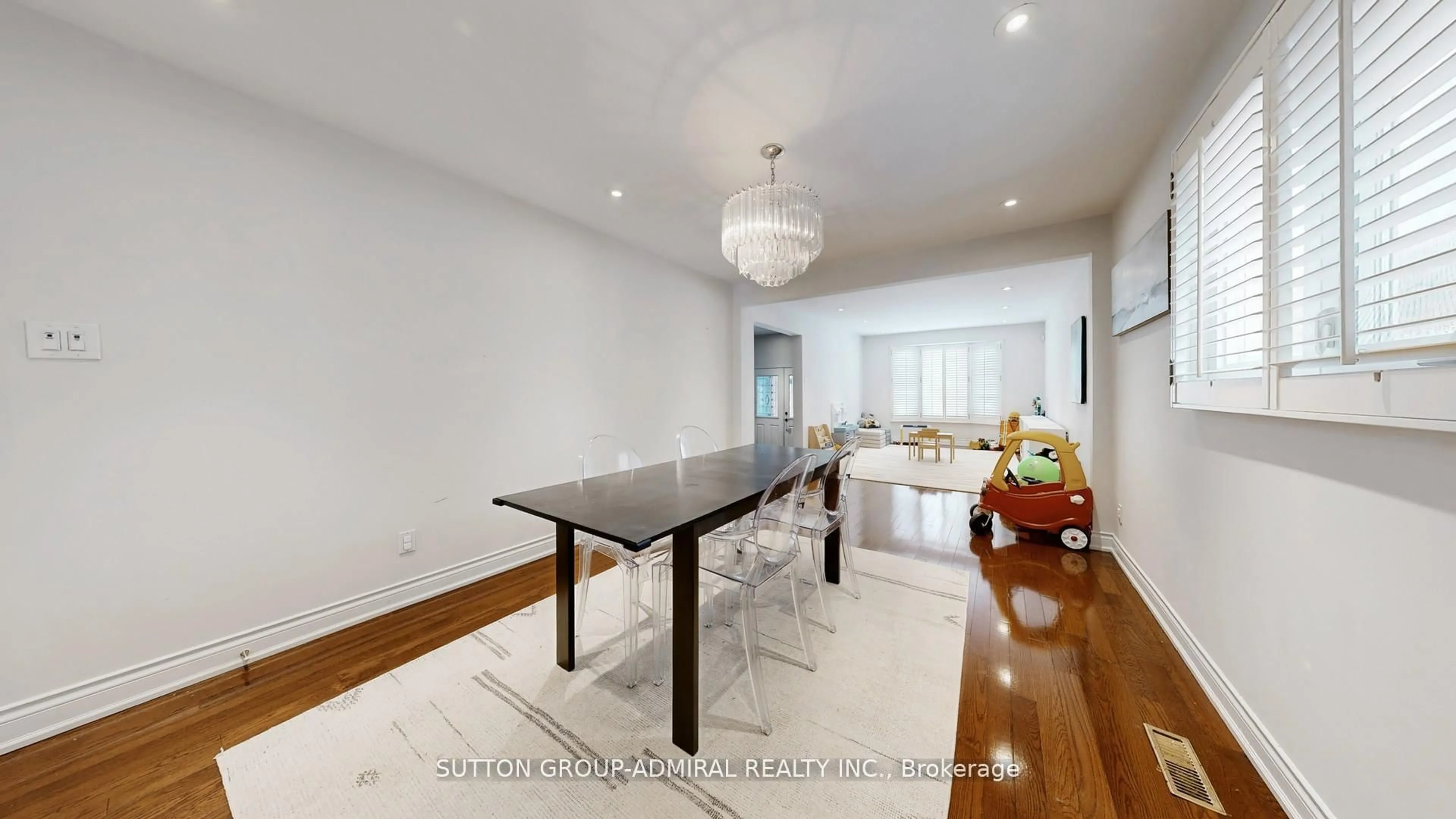 Dining room, unknown for 239 Rose Green Dr, Vaughan Ontario L4J 4R3