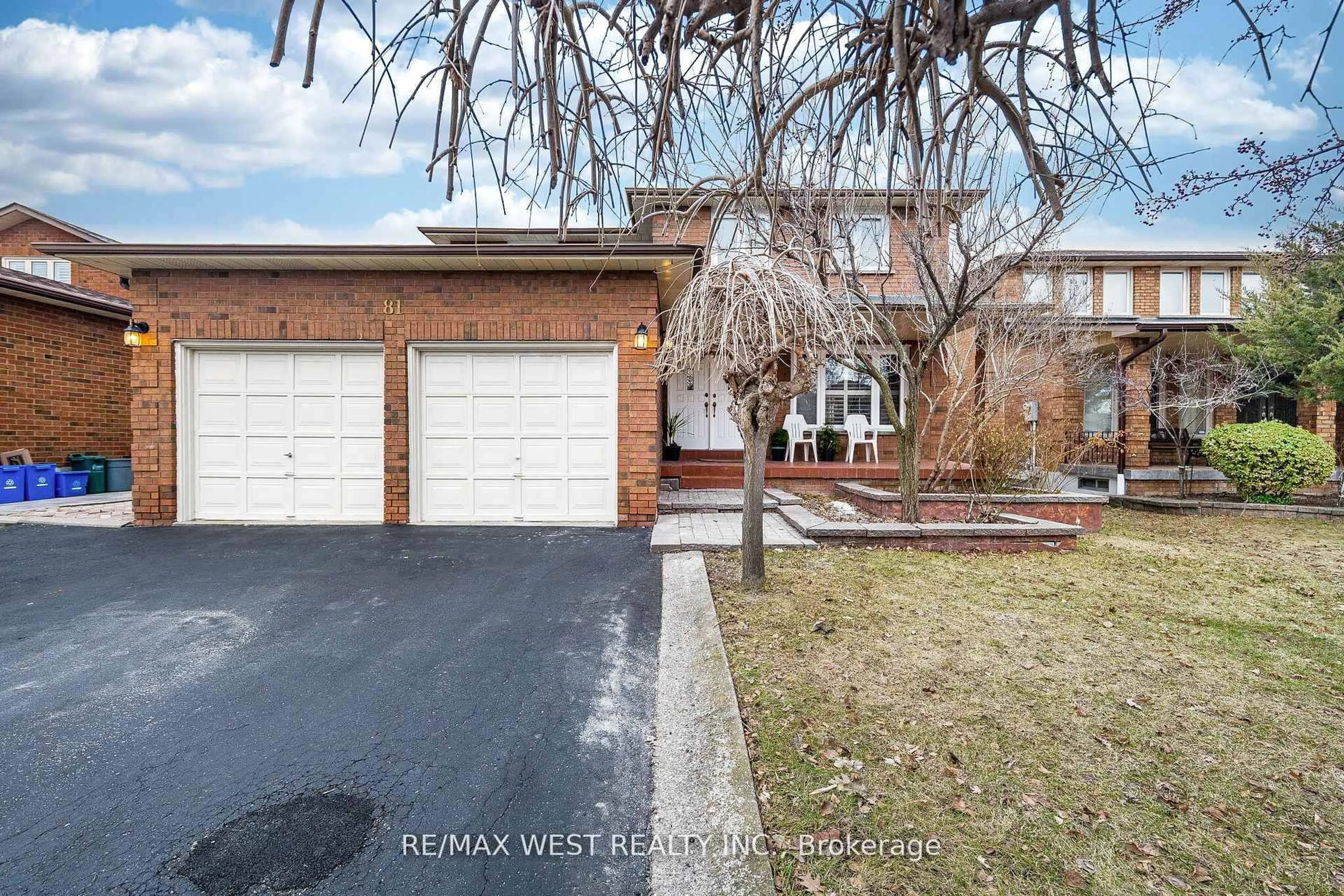Home with brick exterior material, street for 81 Vera St, Vaughan Ontario L4L 5S4