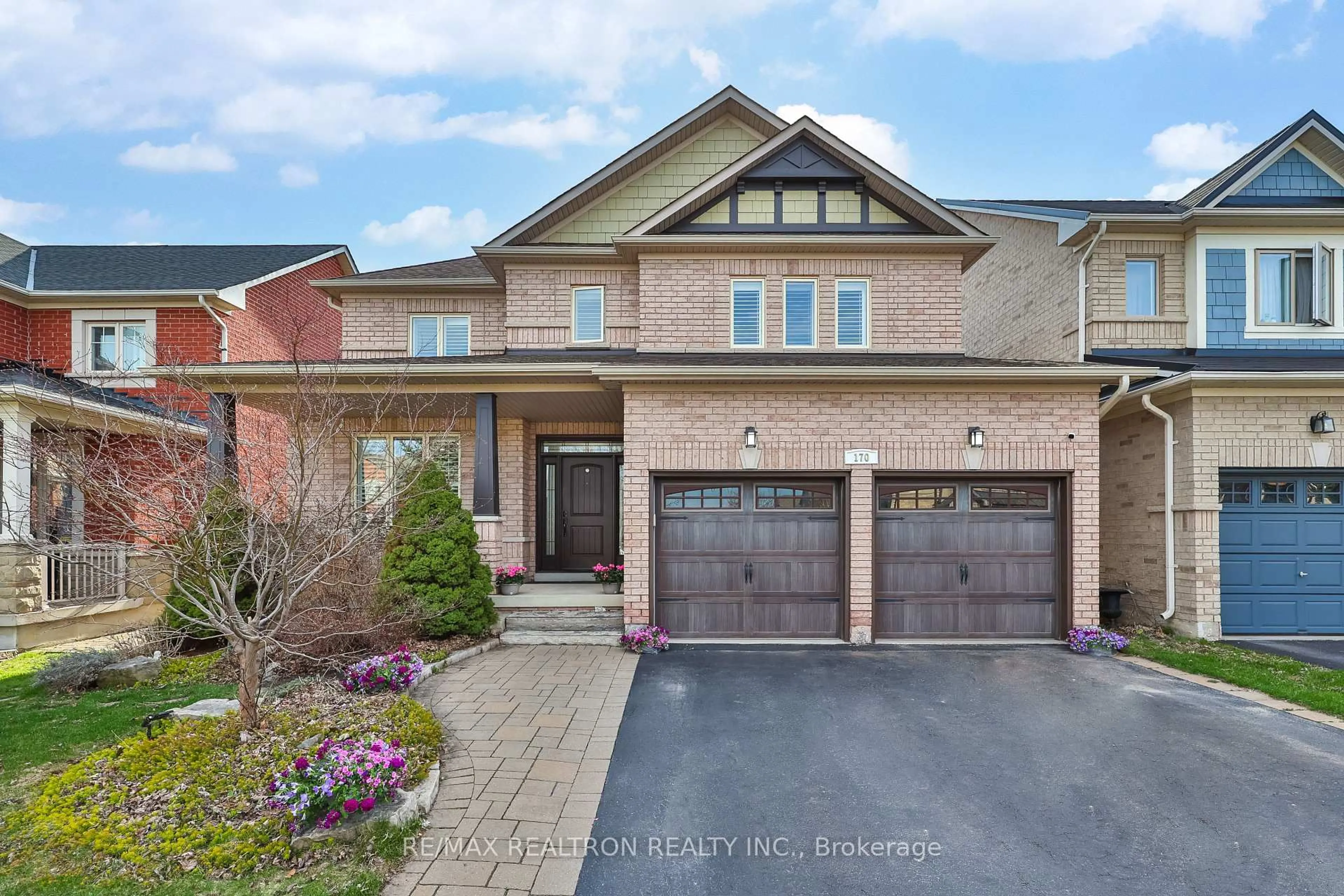 Home with brick exterior material, street for 170 Silver Maple Rd, Richmond Hill Ontario L4E 4Y8