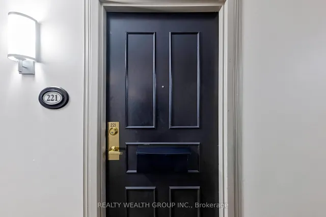 155 Main St #221, Newmarket 4