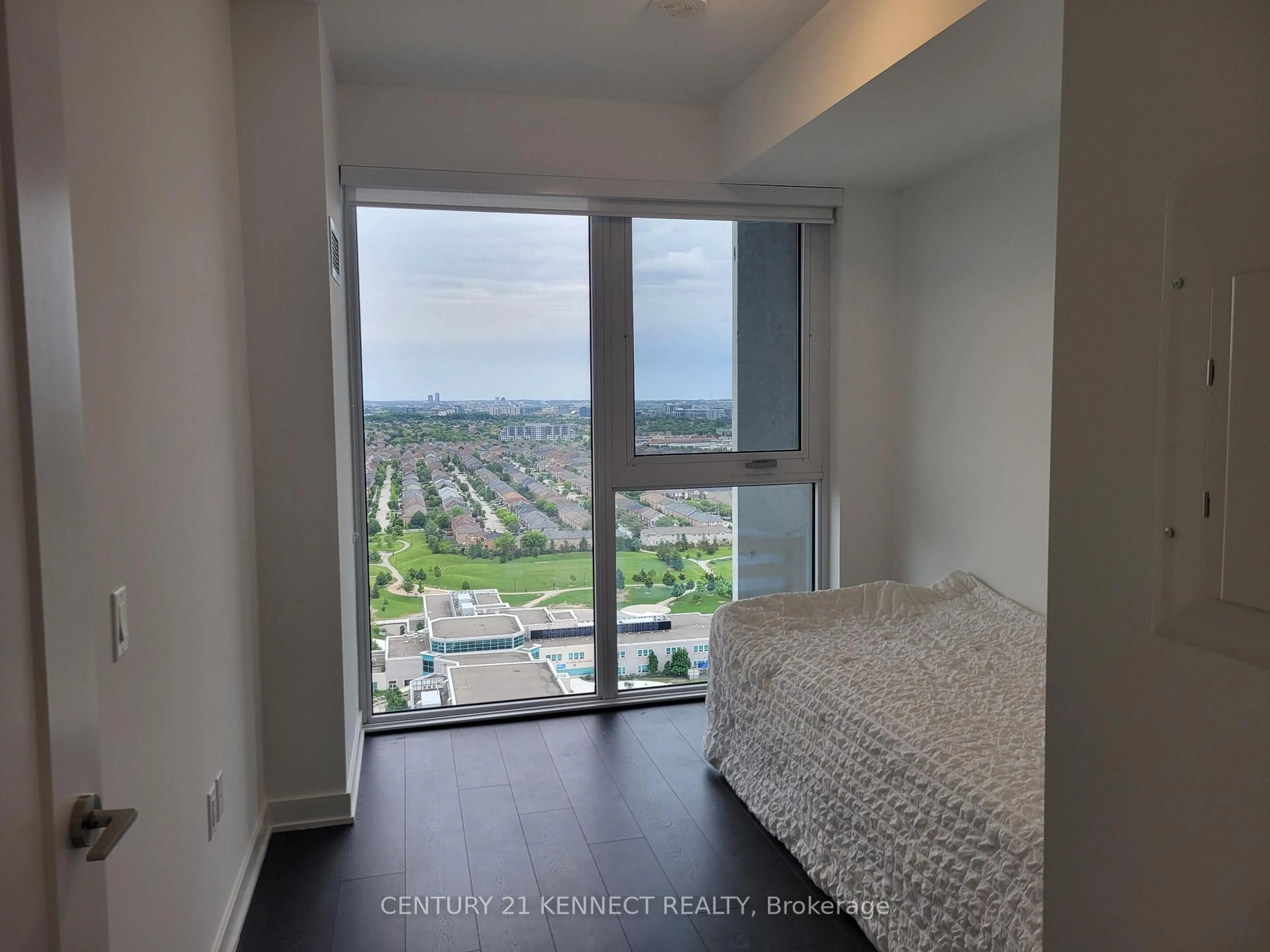 A pic of a room for 105 Oneida Cres #2606, Richmond Hill Ontario L4B 0H6