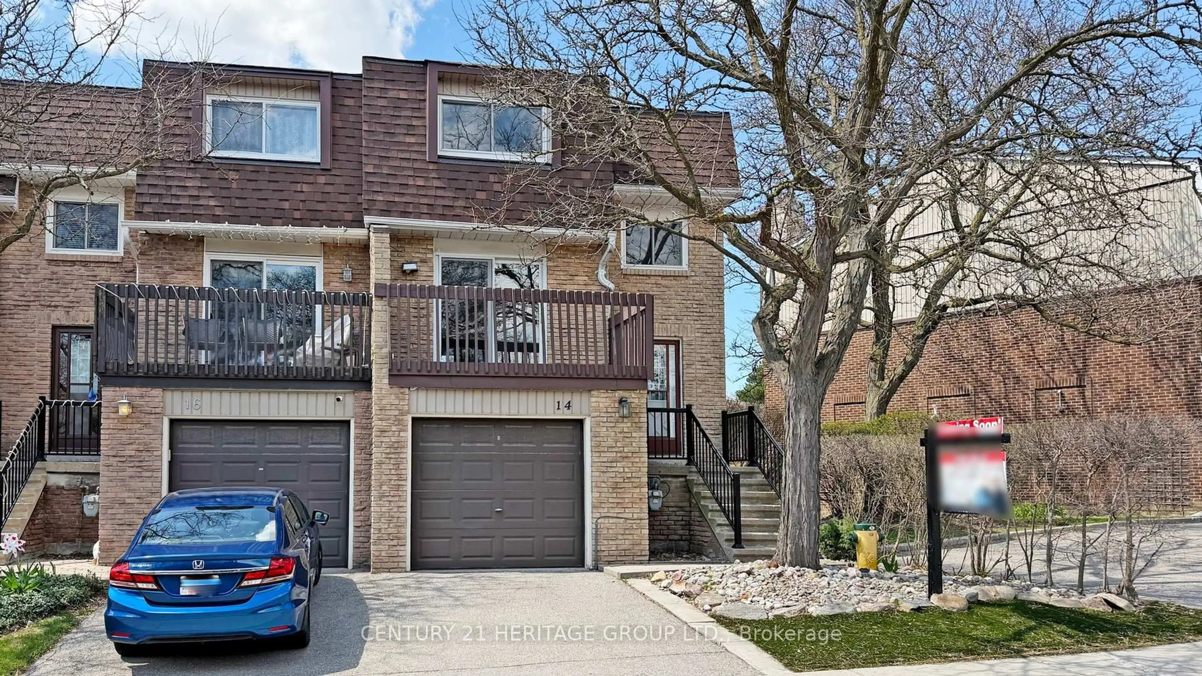 Home with brick exterior material, street for 14 Dunkeld Way, Markham Ontario L3T 4Y9