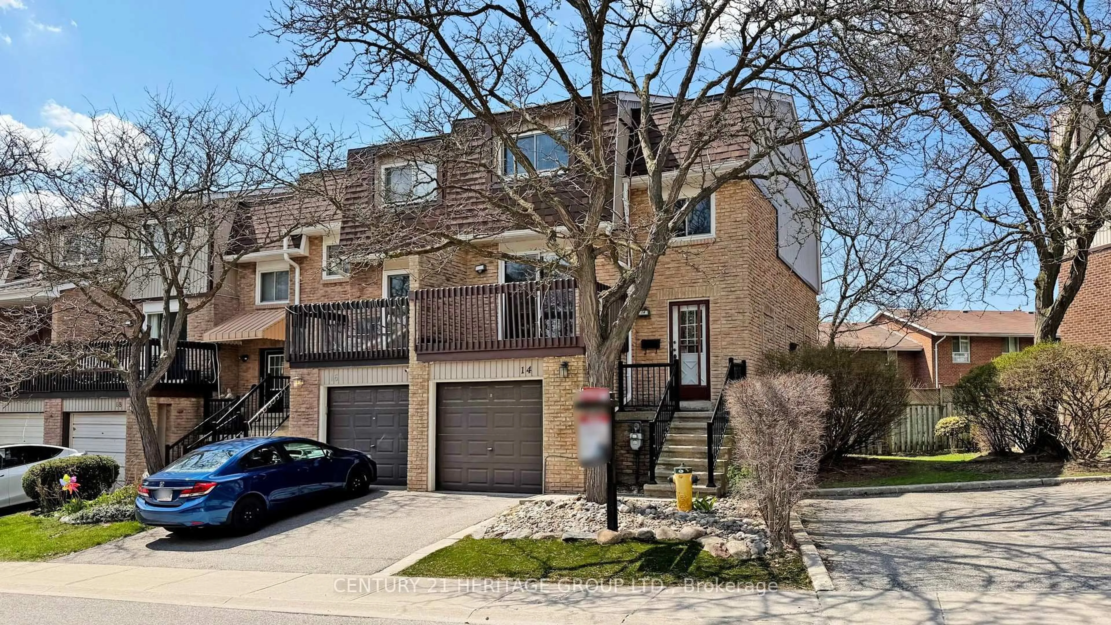 Home with brick exterior material, street for 14 Dunkeld Way, Markham Ontario L3T 4Y9