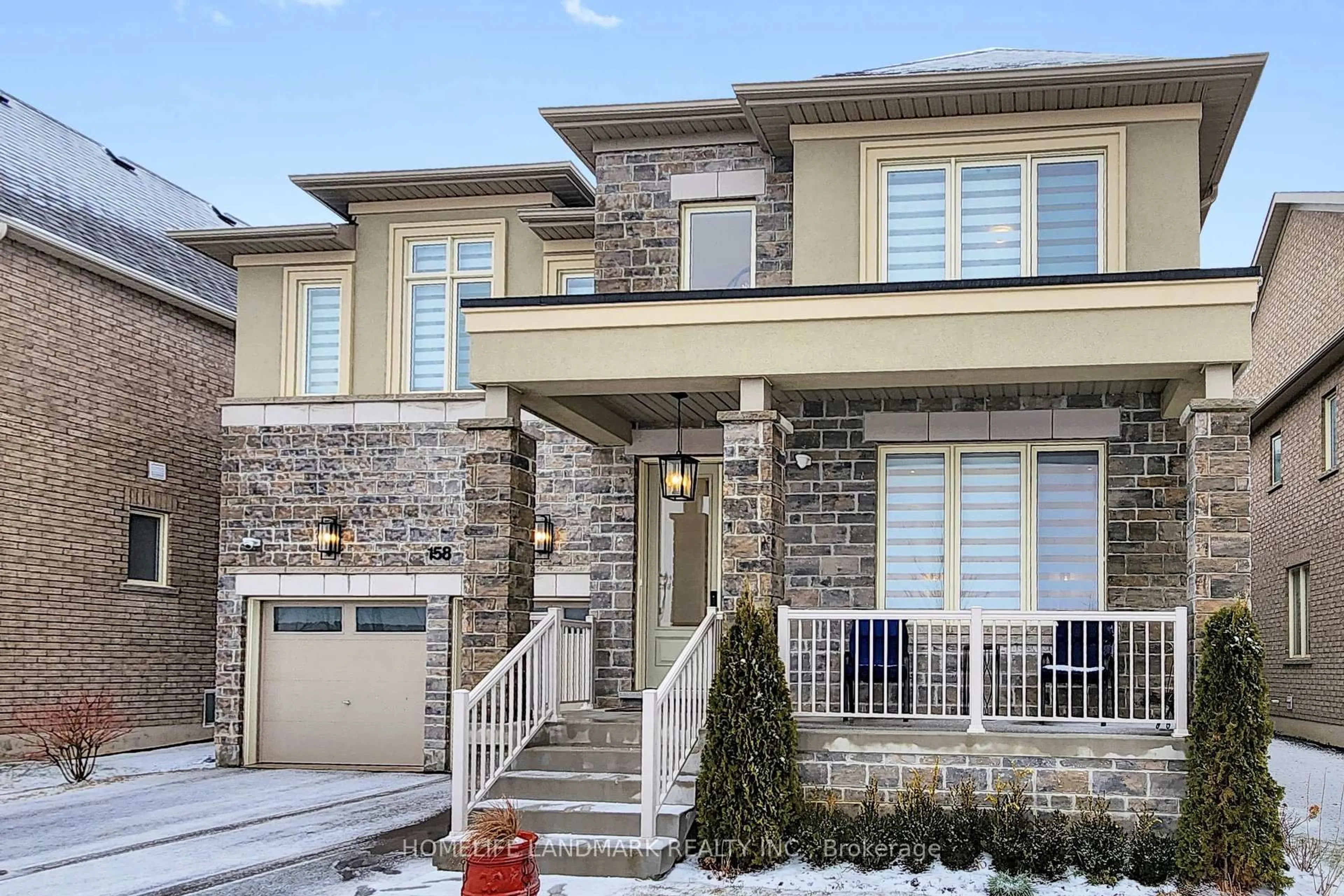 Home with brick exterior material, street for 158 Walter English Dr, East Gwillimbury Ontario L9N 0Y8