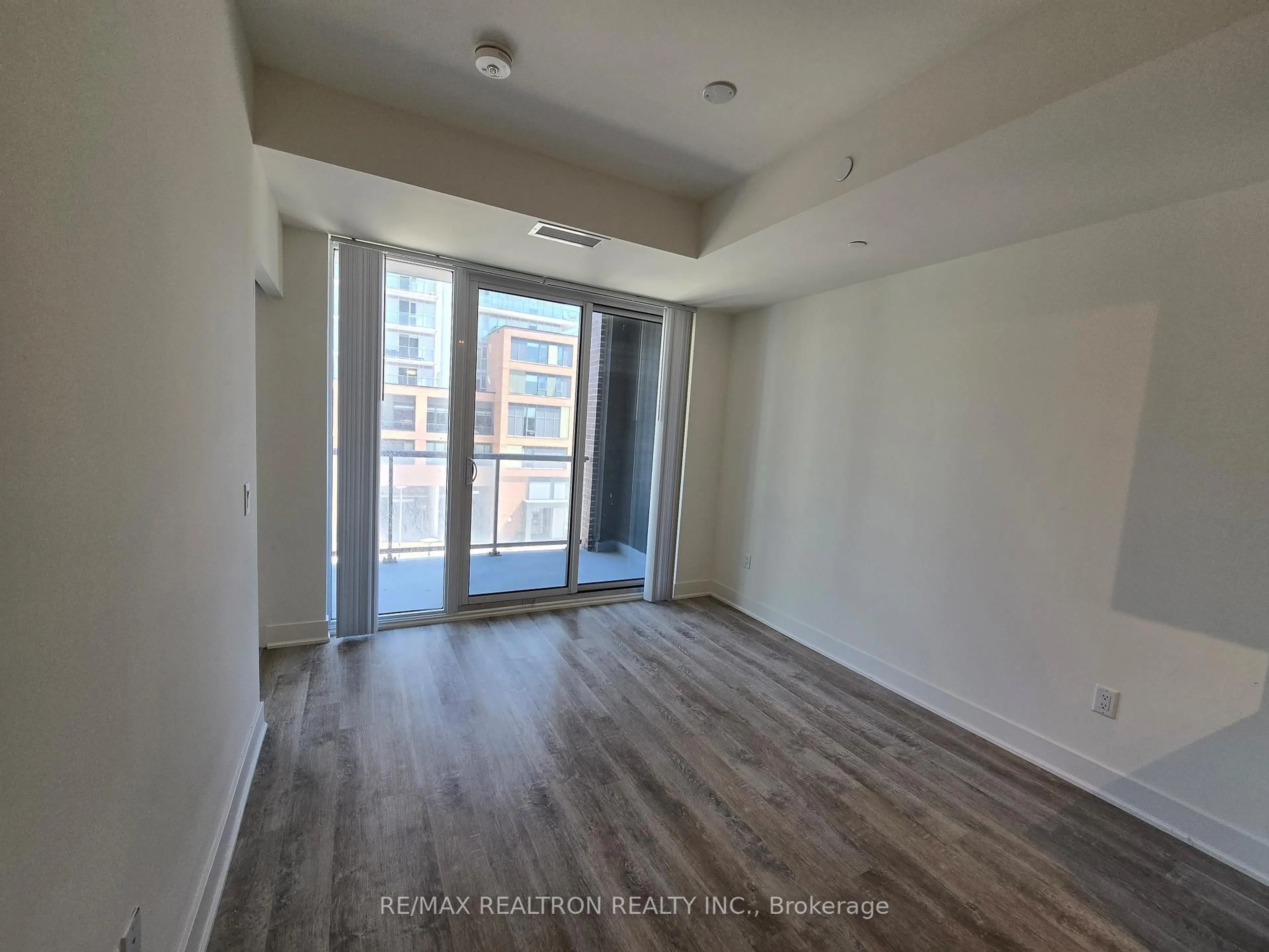 A pic of a room for 185 Deerfield Rd #301, Newmarket Ontario L3Y 0G7