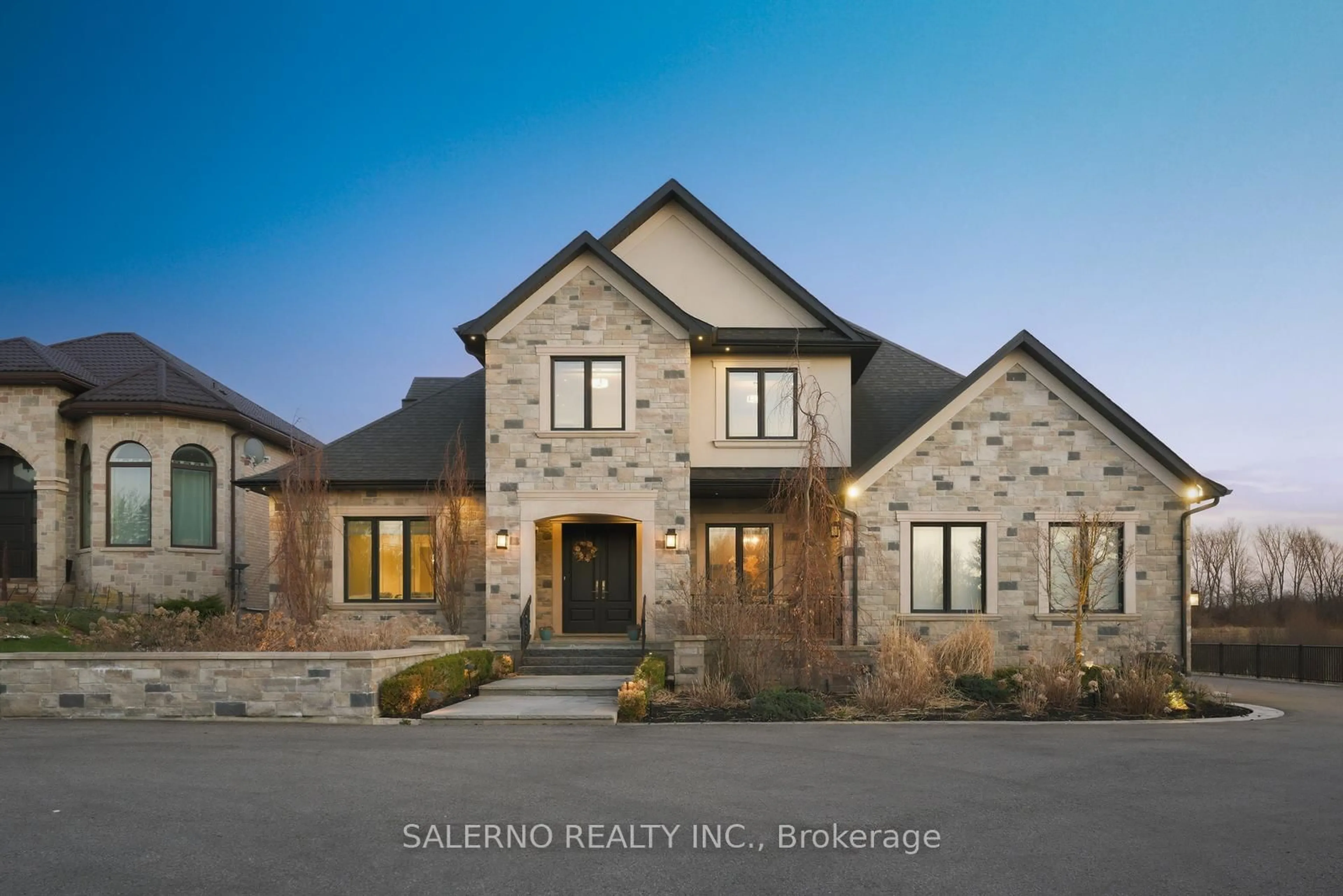 Home with brick exterior material, building for 1199 Wellington St, King Ontario L7B 1K5