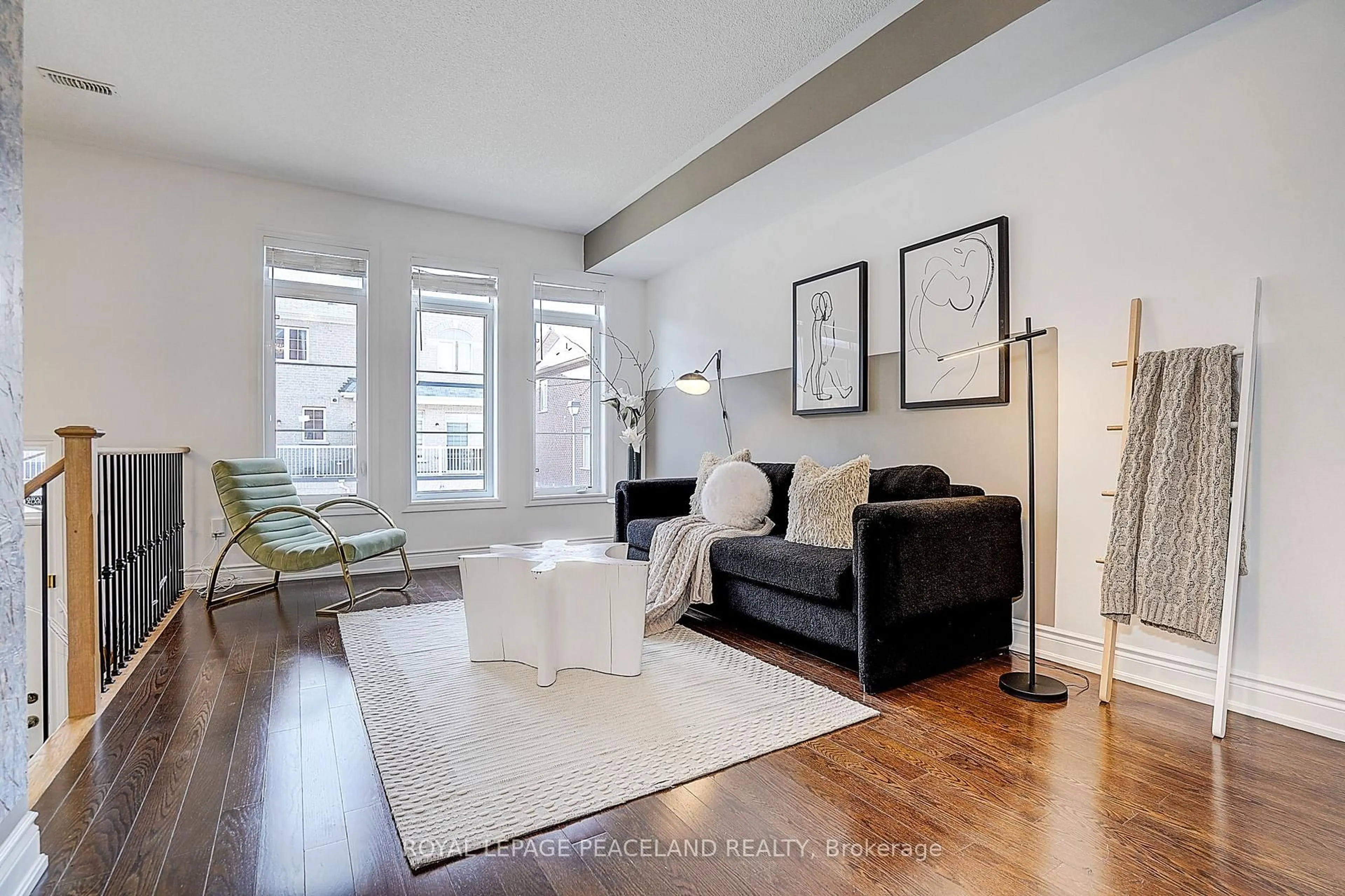 Living room with furniture, unknown for 63 Mack Clement Lane, Richmond Hill Ontario L4S 2P7