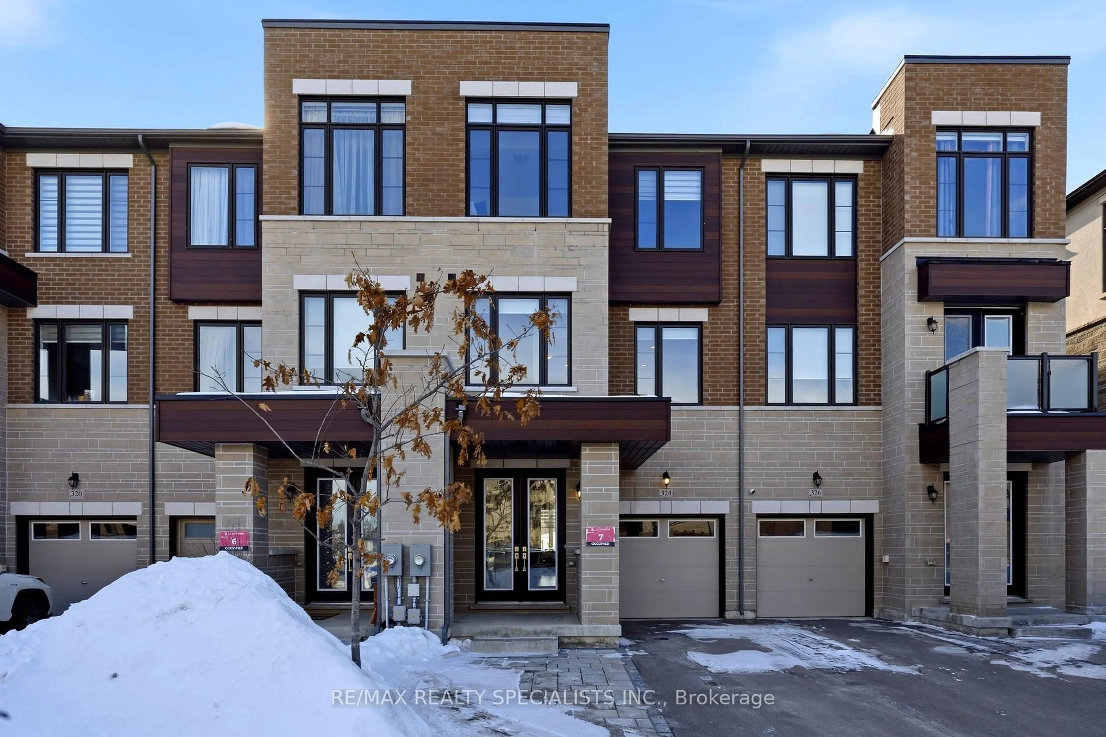 Unknown for 324 Laplante St, Newmarket Ontario L3X 0M8