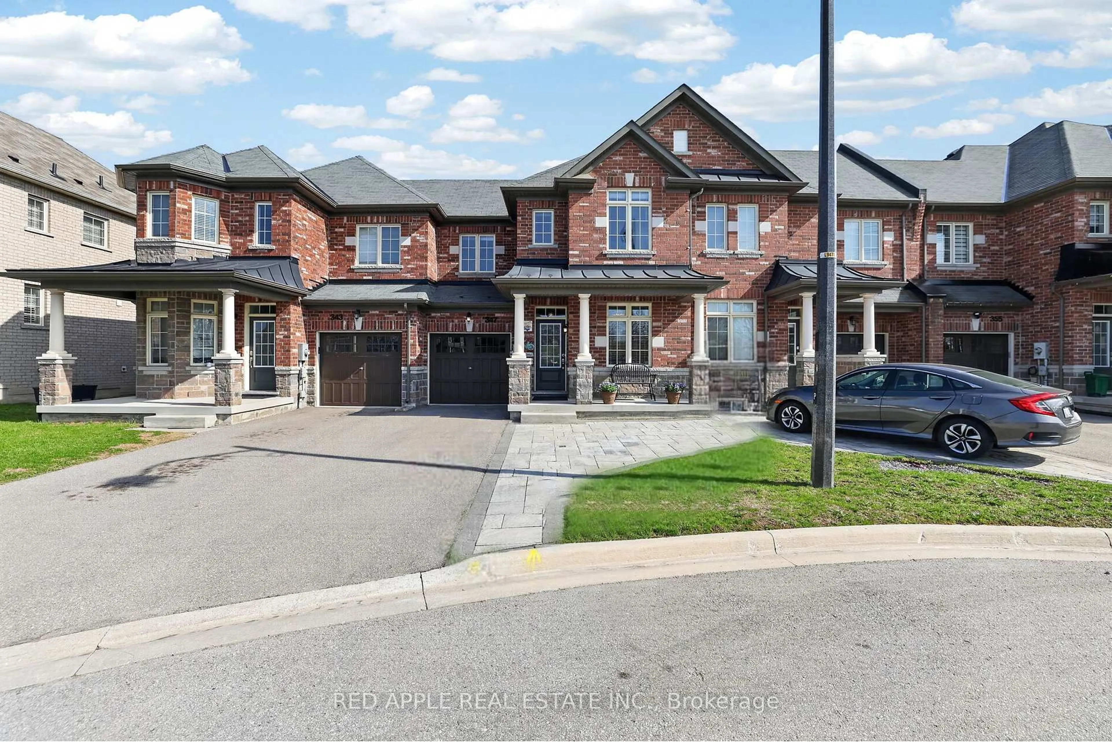 Home with brick exterior material, street for 347 Luck Crt, Newmarket Ontario L3X 0J5