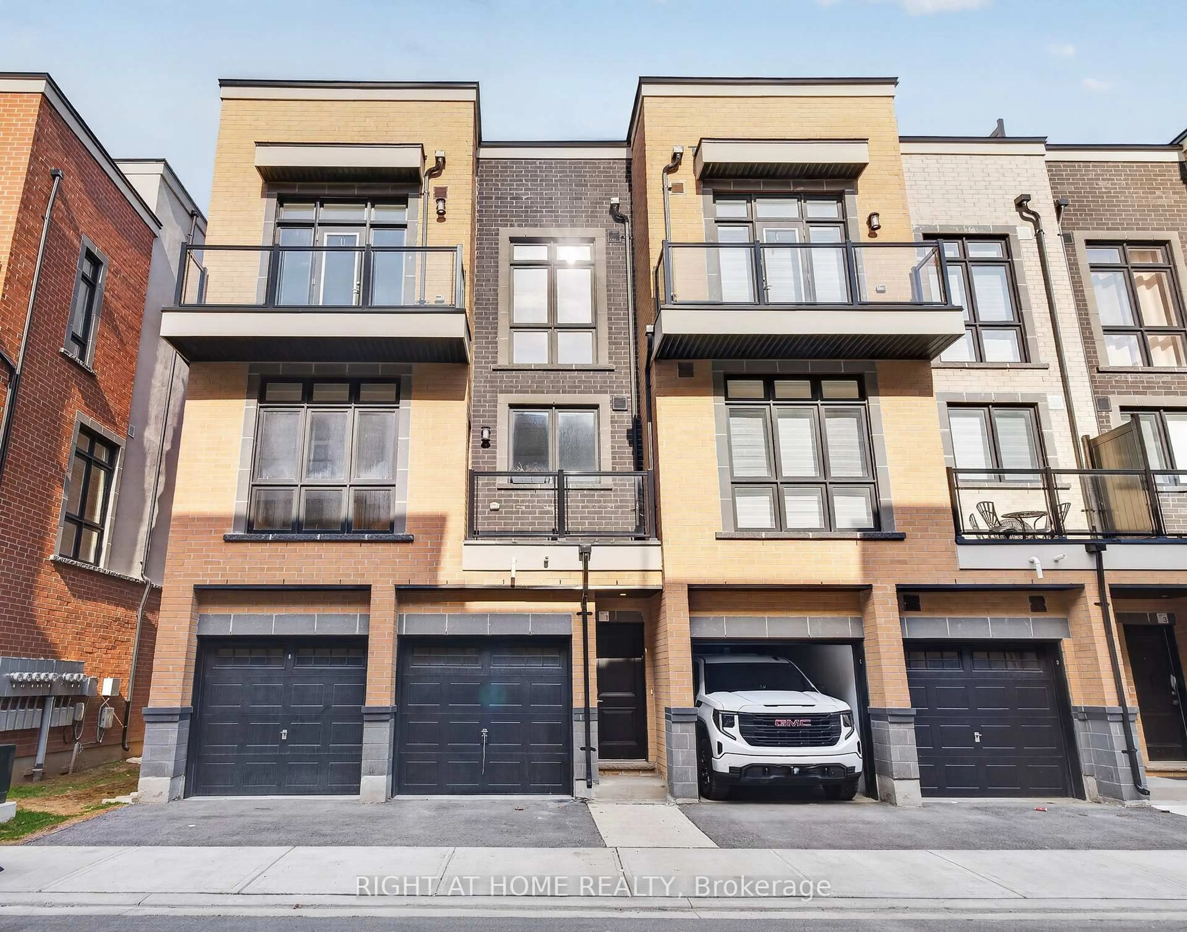 Home with brick exterior material, street for 12860 Yonge St #1, Richmond Hill Ontario L4E 1J4