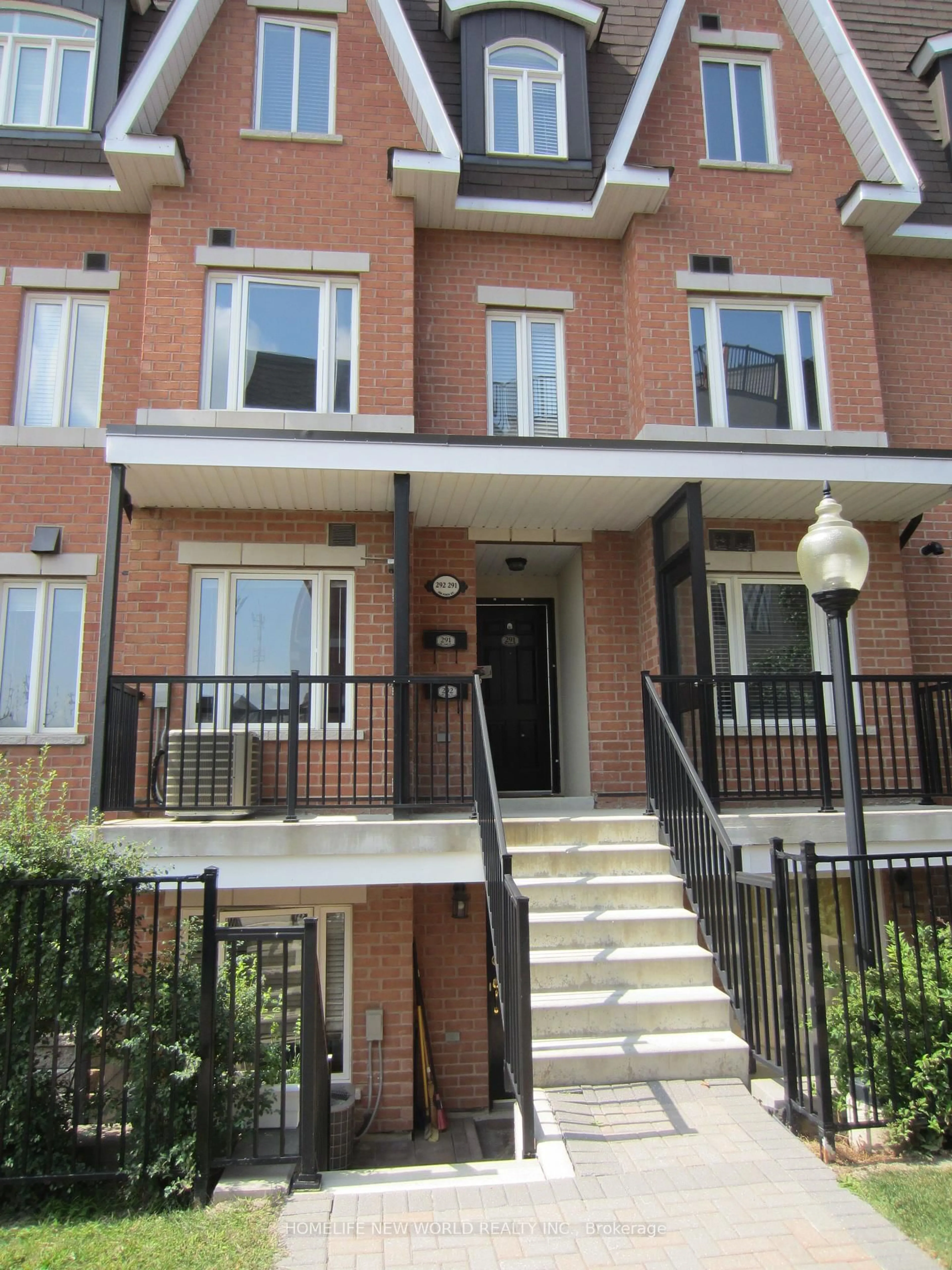 Home with brick exterior material, street for 306 John St #292, Markham Ontario L3T 0A7