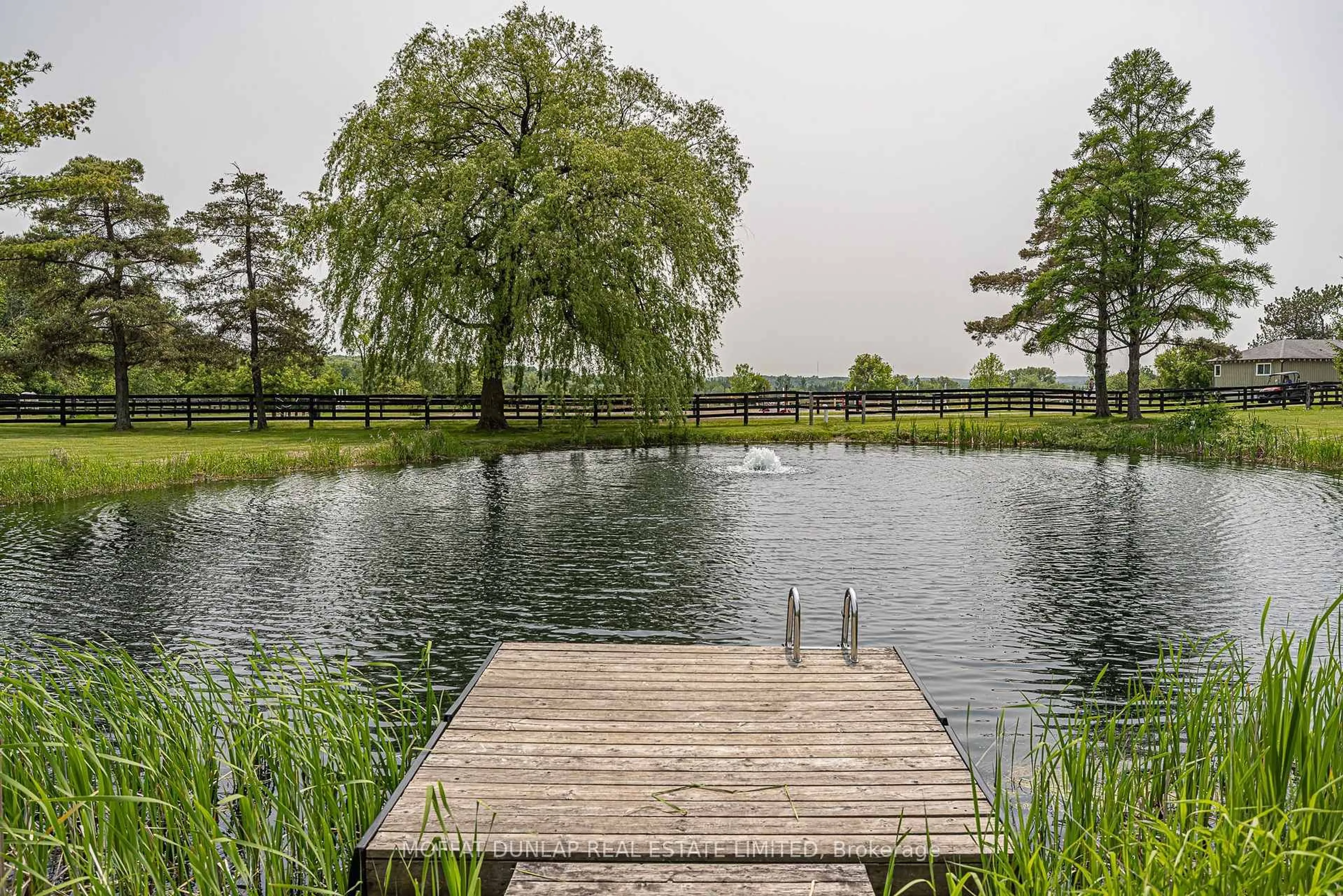 Unknown for 2105-2065 19th Sdrd, King Ontario L0G 1K0