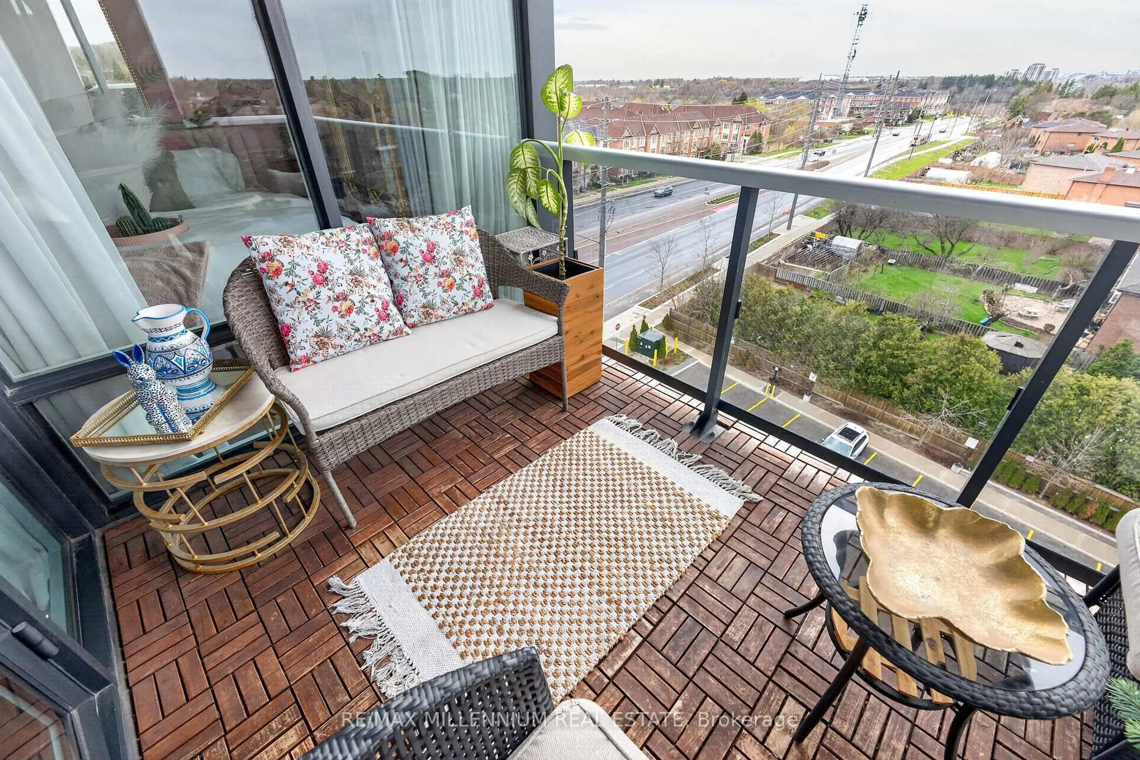 Balcony in the apartment, water/lake/river/ocean view for 4800 Highway 7 Rd #713, Vaughan Ontario L4L 1H8