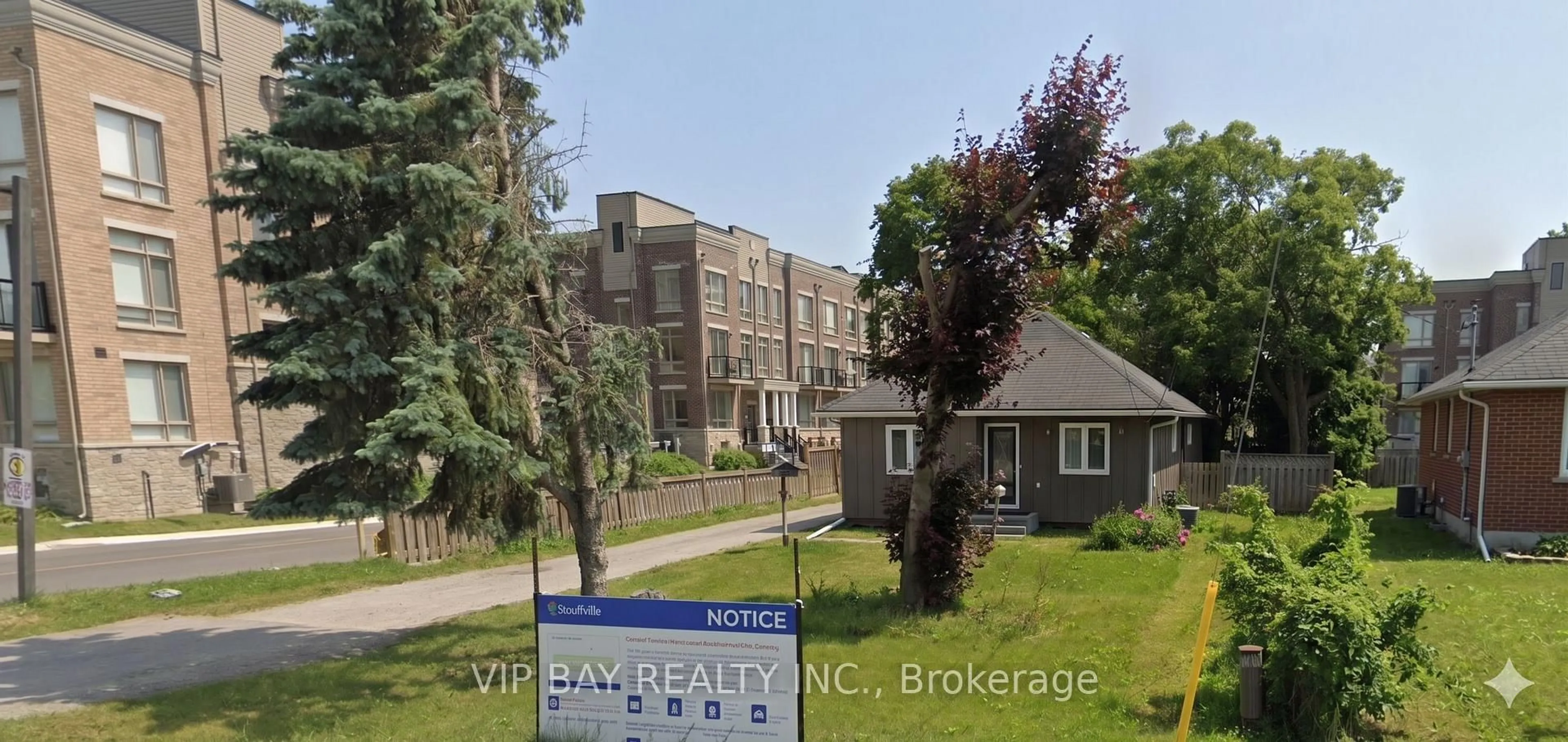 Blurry image for 6835 Main St, Whitchurch-Stouffville Ontario L4A 7G4