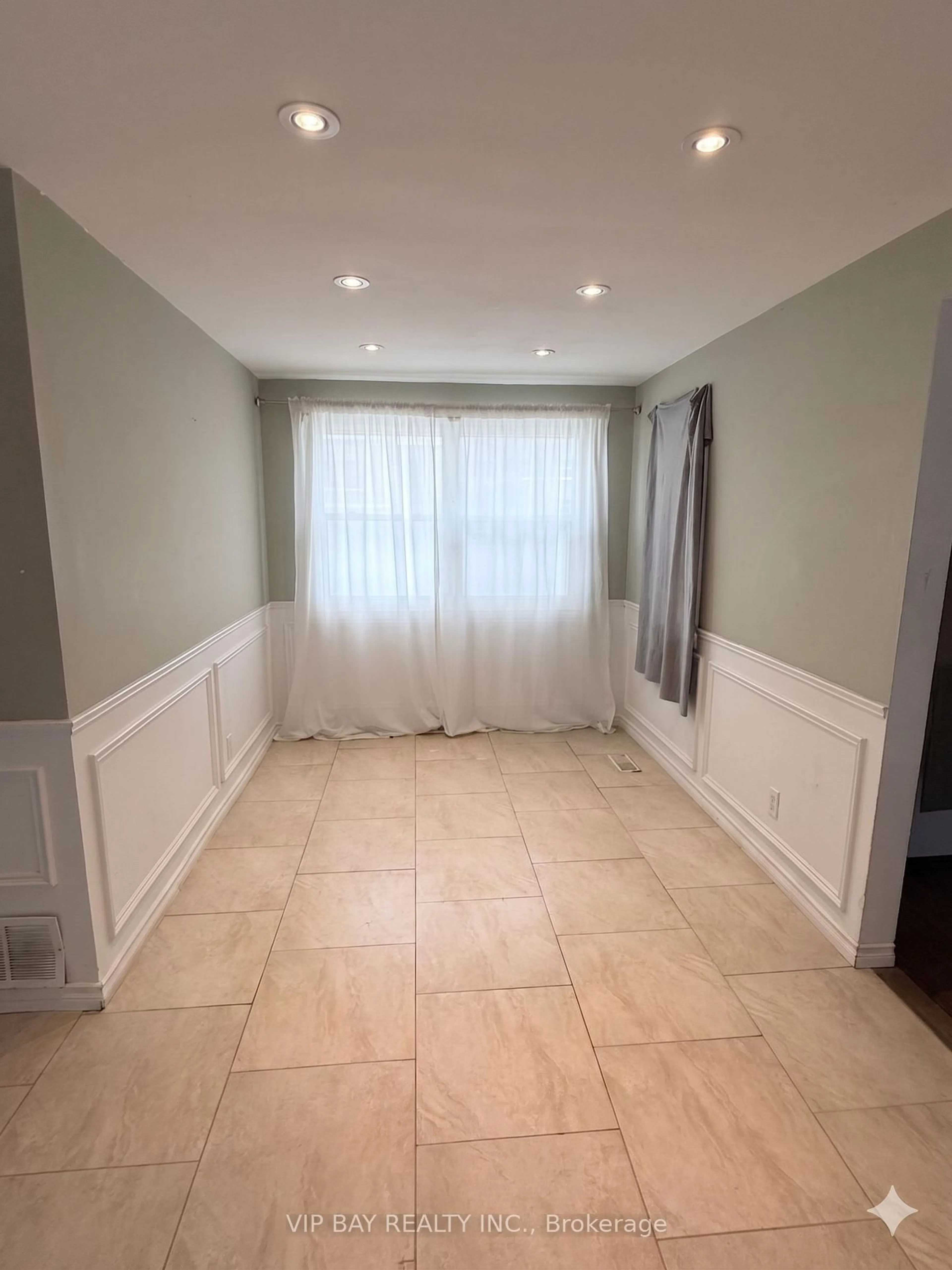 A pic of a room for 6835 Main St, Whitchurch-Stouffville Ontario L4A 7G4