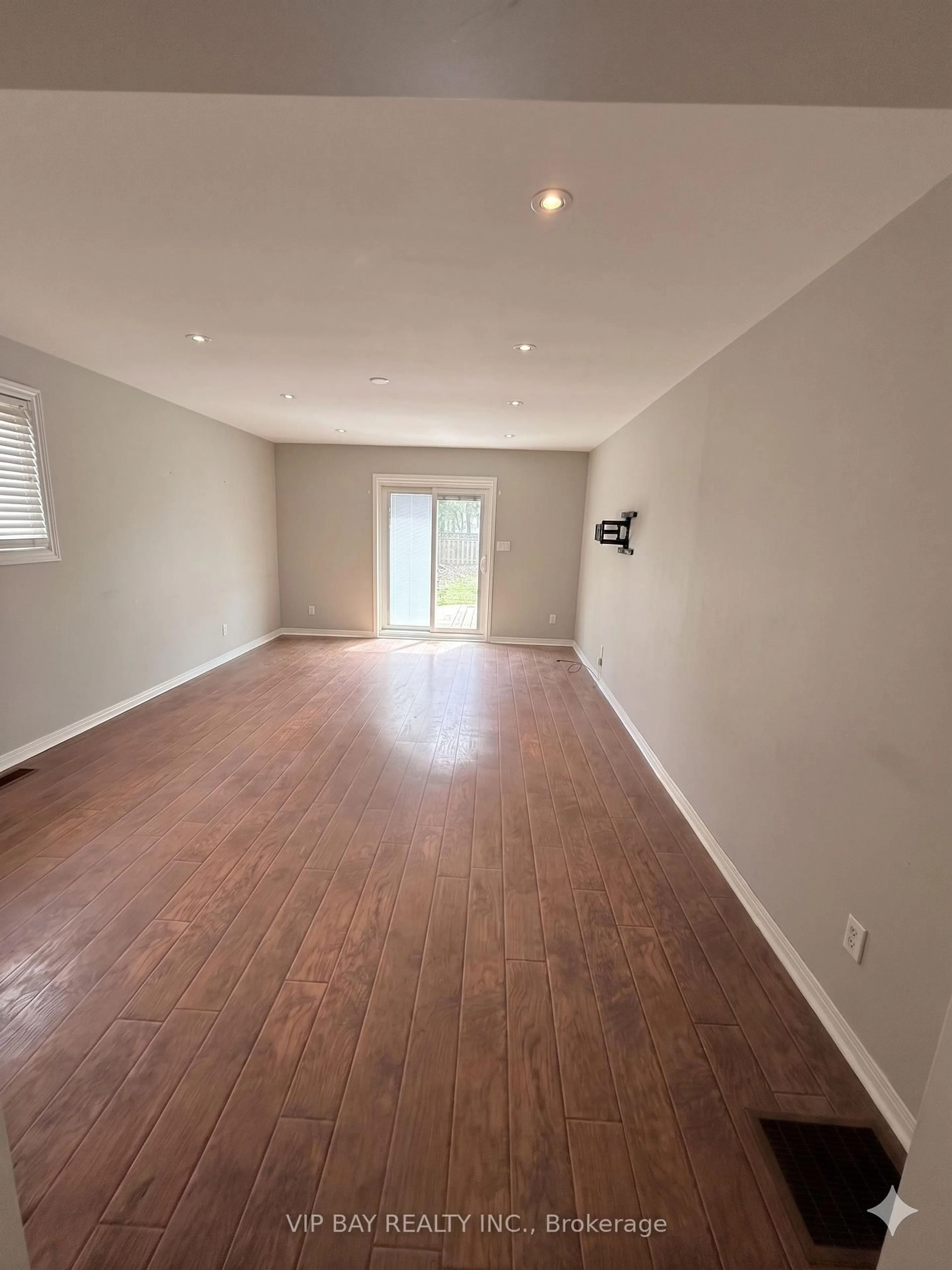 A pic of a room for 6835 Main St, Whitchurch-Stouffville Ontario L4A 7G4