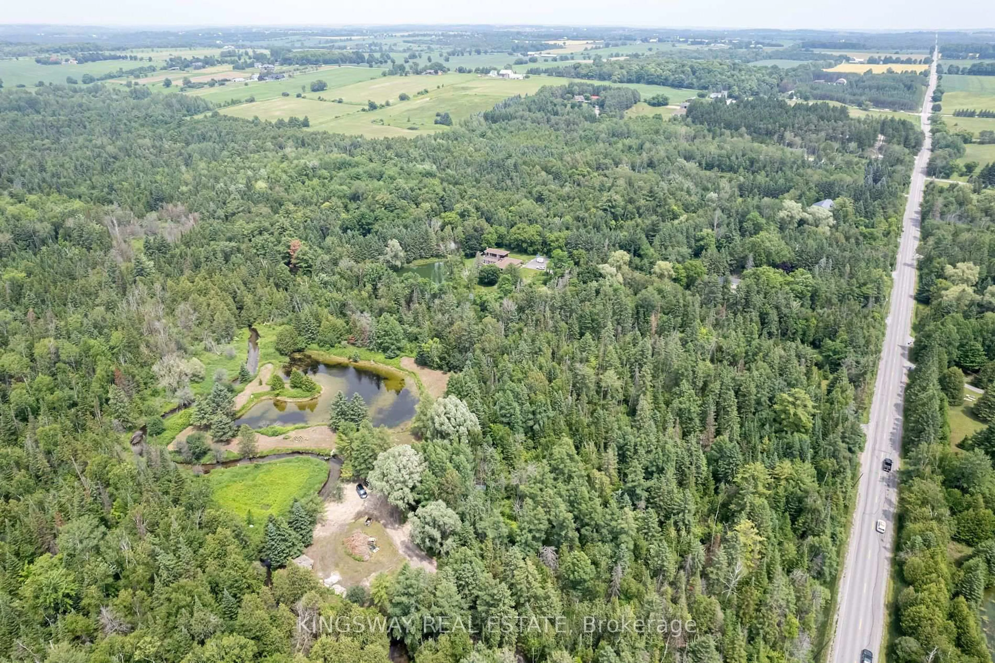 A pic from outside/outdoor area/front of a property/back of a property/a pic from drone, forest/trees view for 250 Davis Dr, Uxbridge Ontario L9P 1R1
