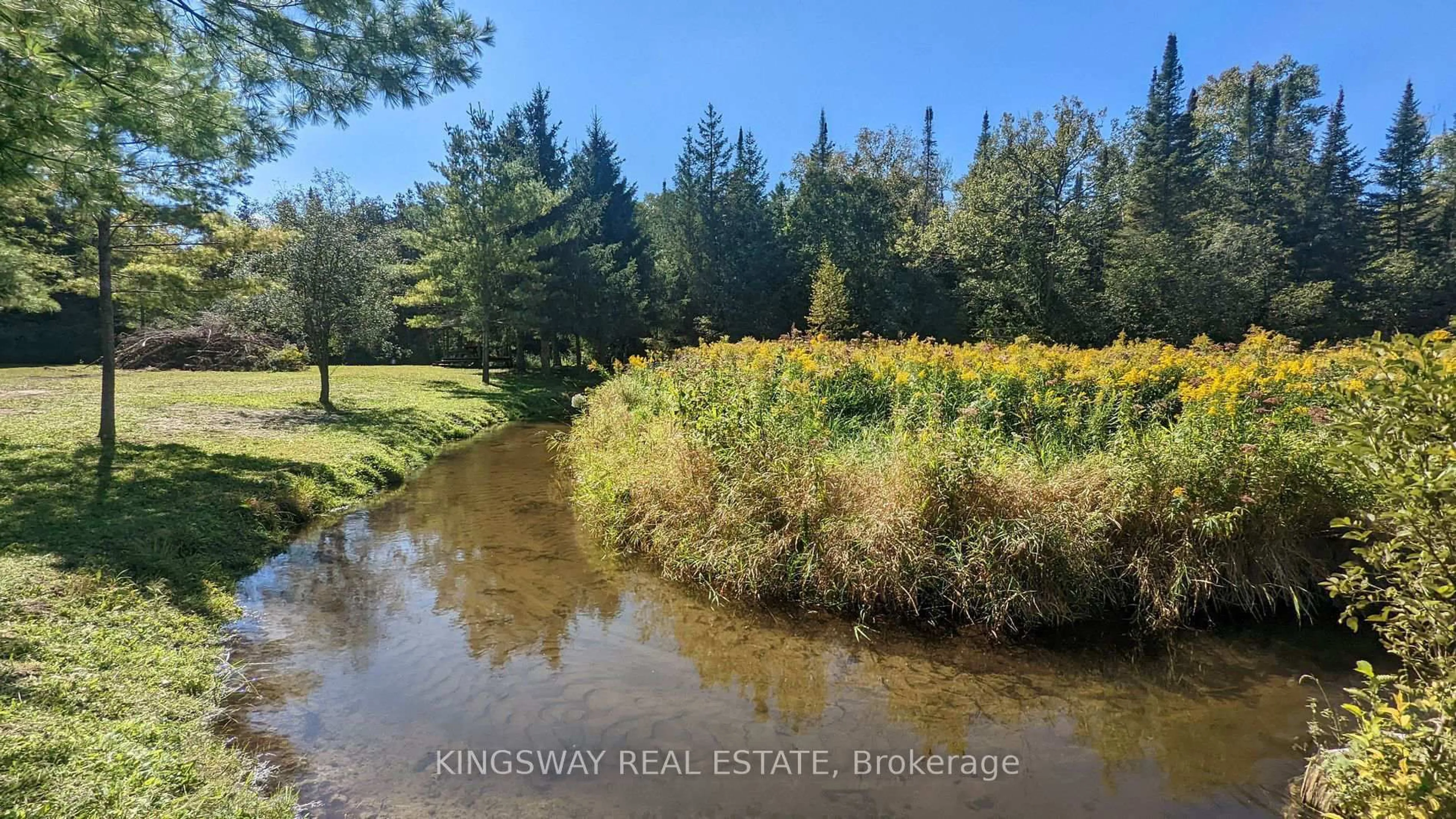 A pic from outside/outdoor area/front of a property/back of a property/a pic from drone, water/lake/river/ocean view for 250 Davis Dr, Uxbridge Ontario L9P 1R1