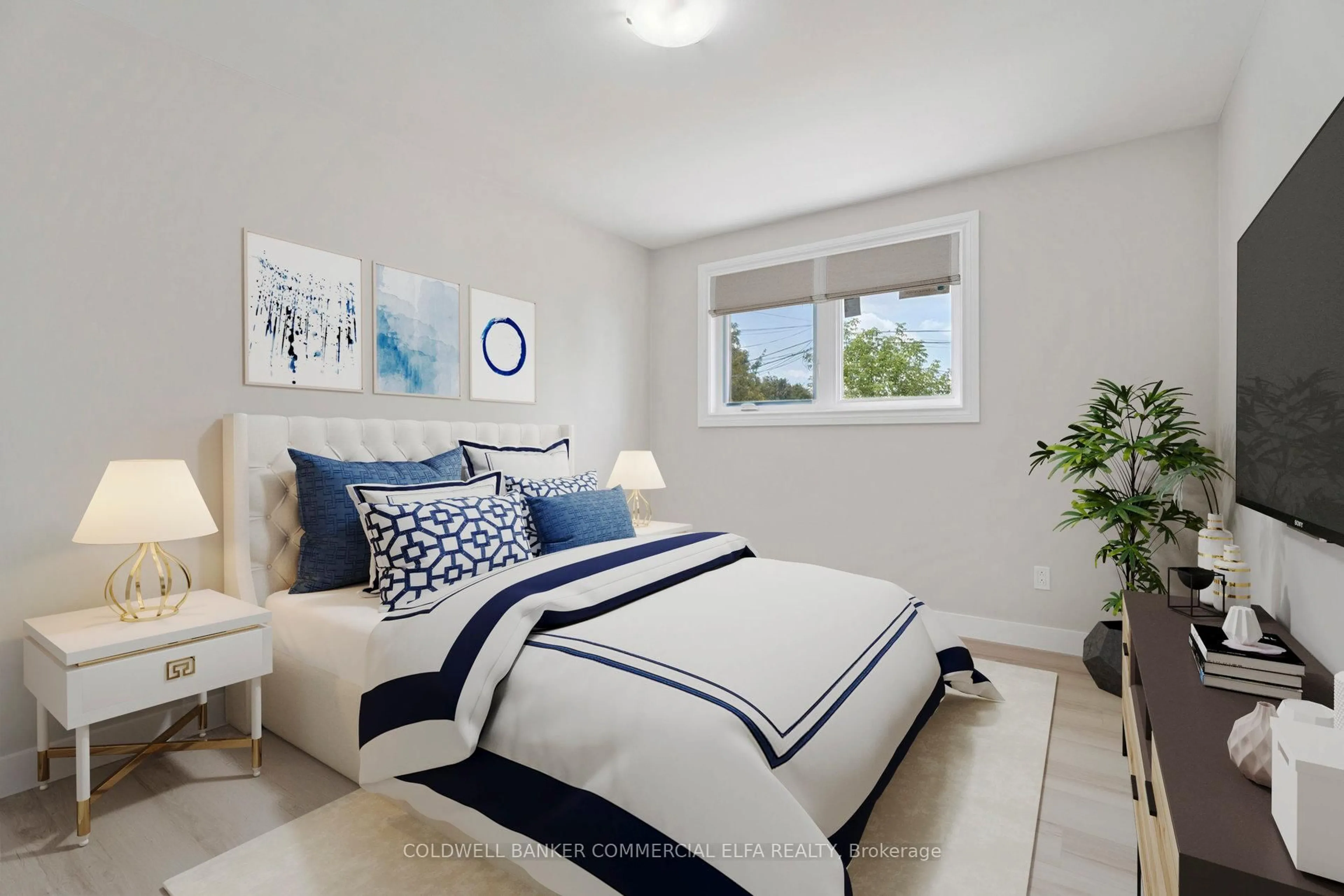 Bedroom with bed, unknown for 741 Sunnypoint Dr, Newmarket Ontario L3Y 2Z7