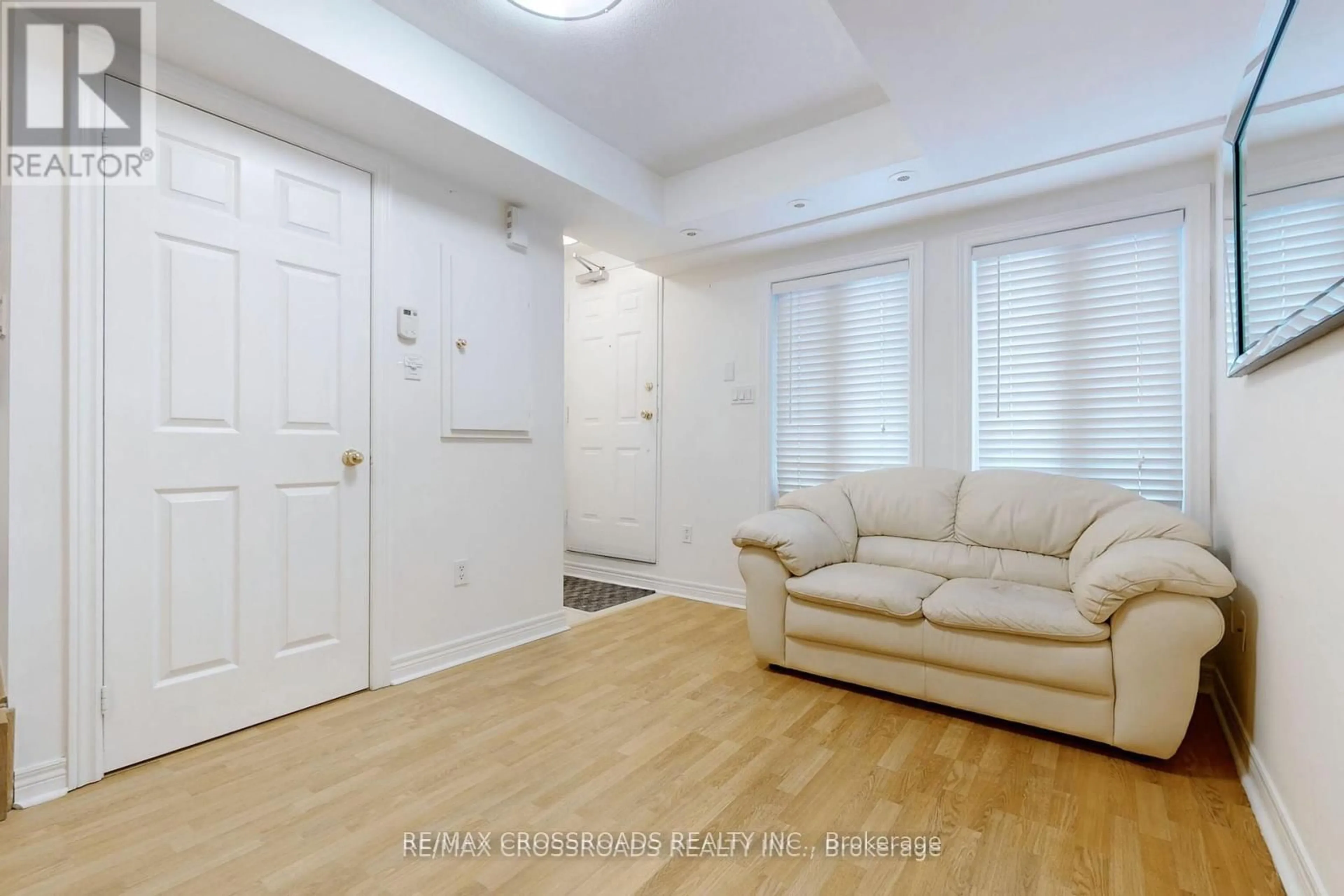 A pic of a room for 312 John St #181, Markham Ontario L3T 0A7