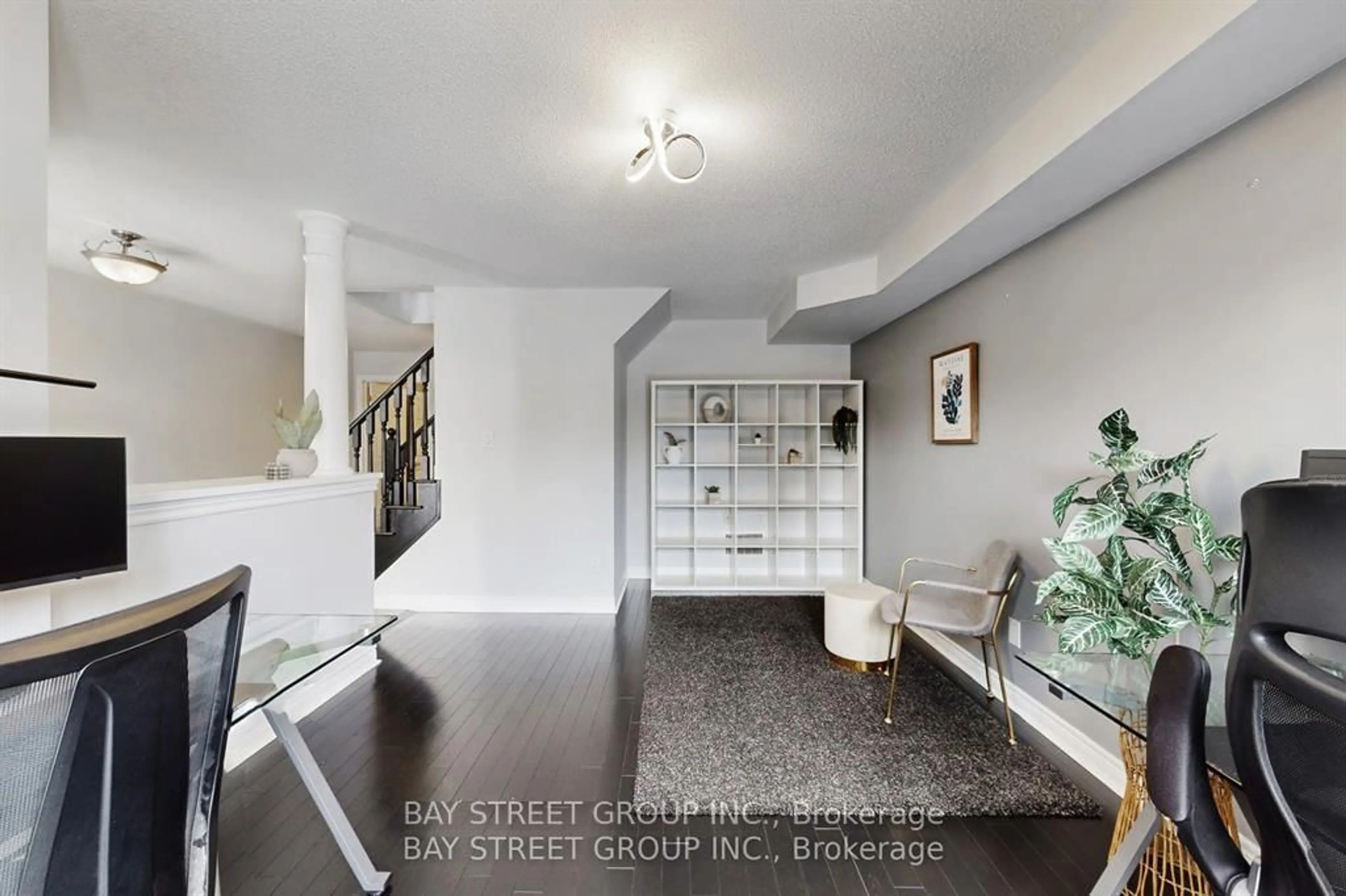 Indoor entryway for 2914 Elgin Mills Rd, Markham Ontario L6C 0E5