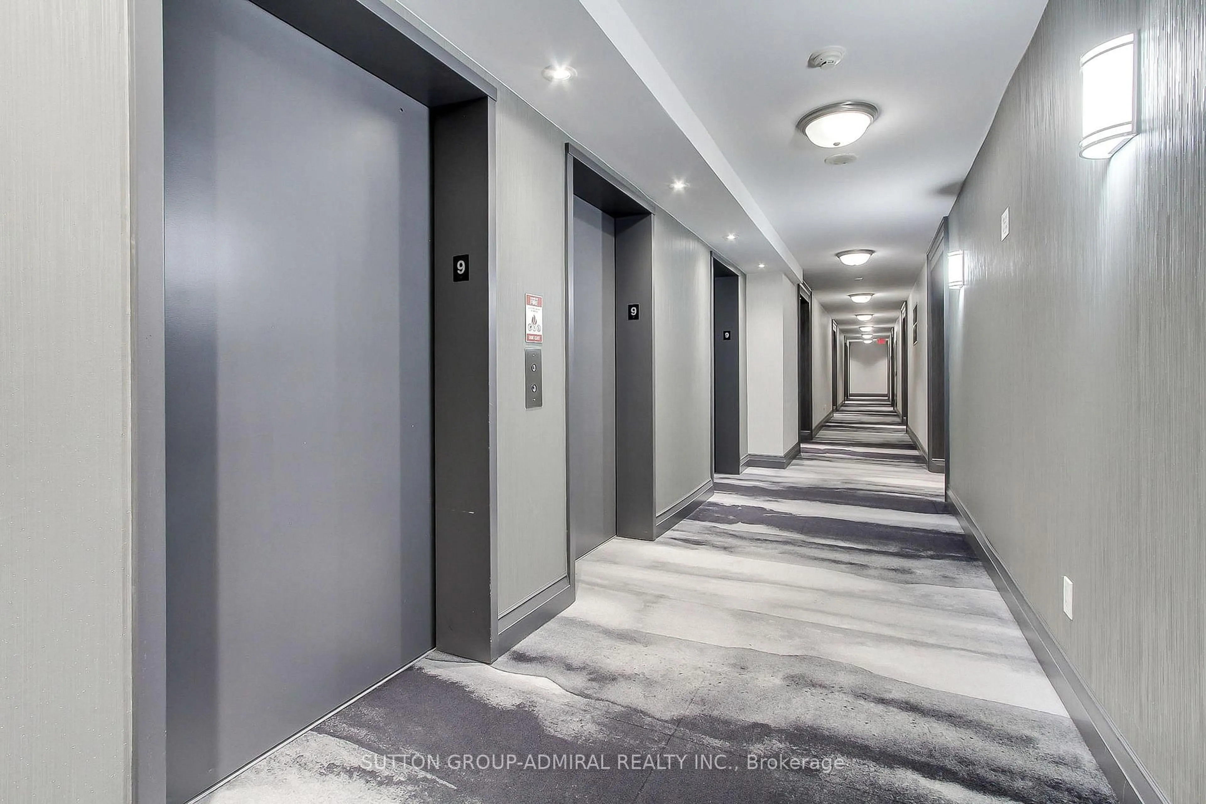 Indoor foyer for 50 DISERA Dr #905, Vaughan Ontario L4J 9G1